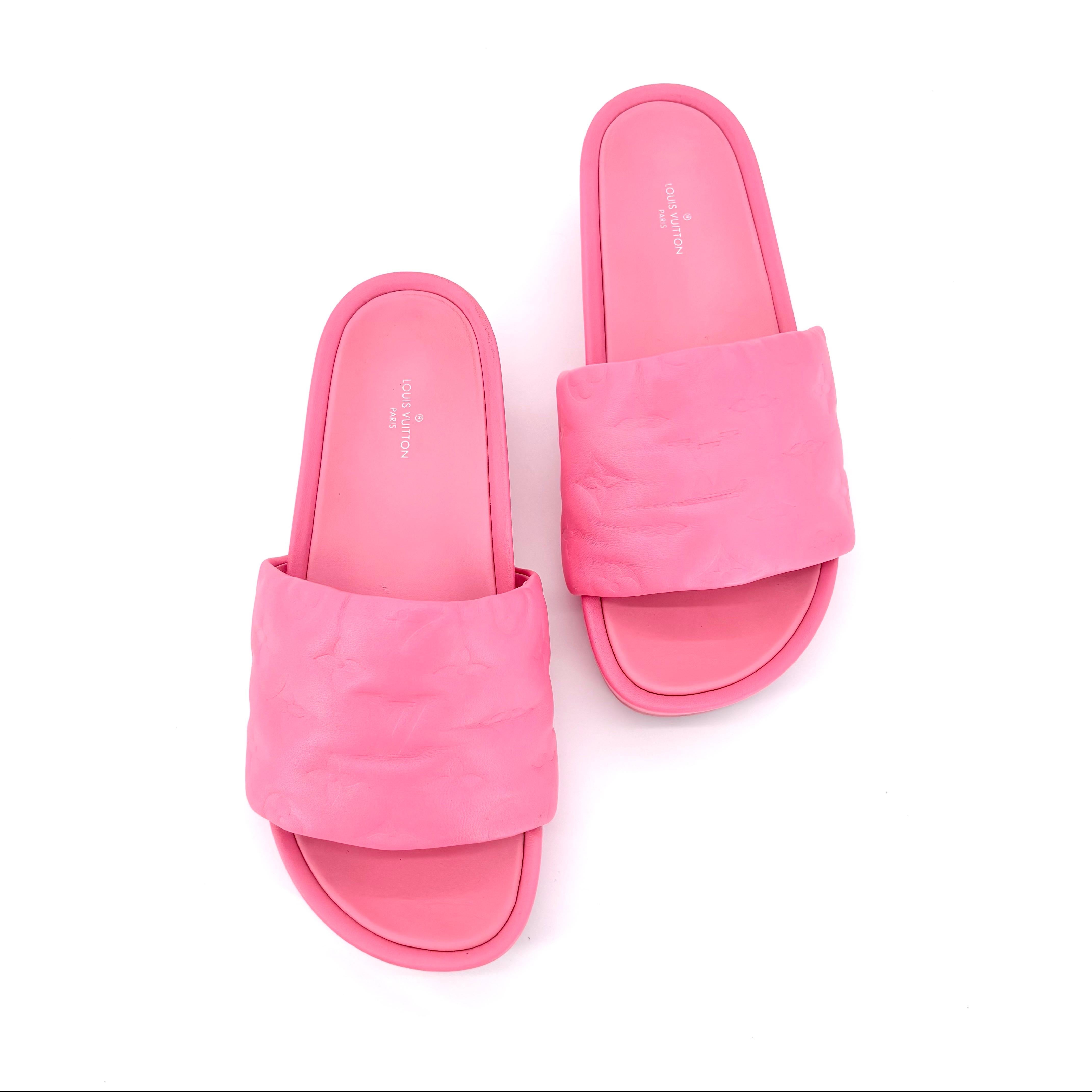 Rosa Louis Vuitton Jumbo Comfort Flatform Monogram Mules Slides 38 in vendita
