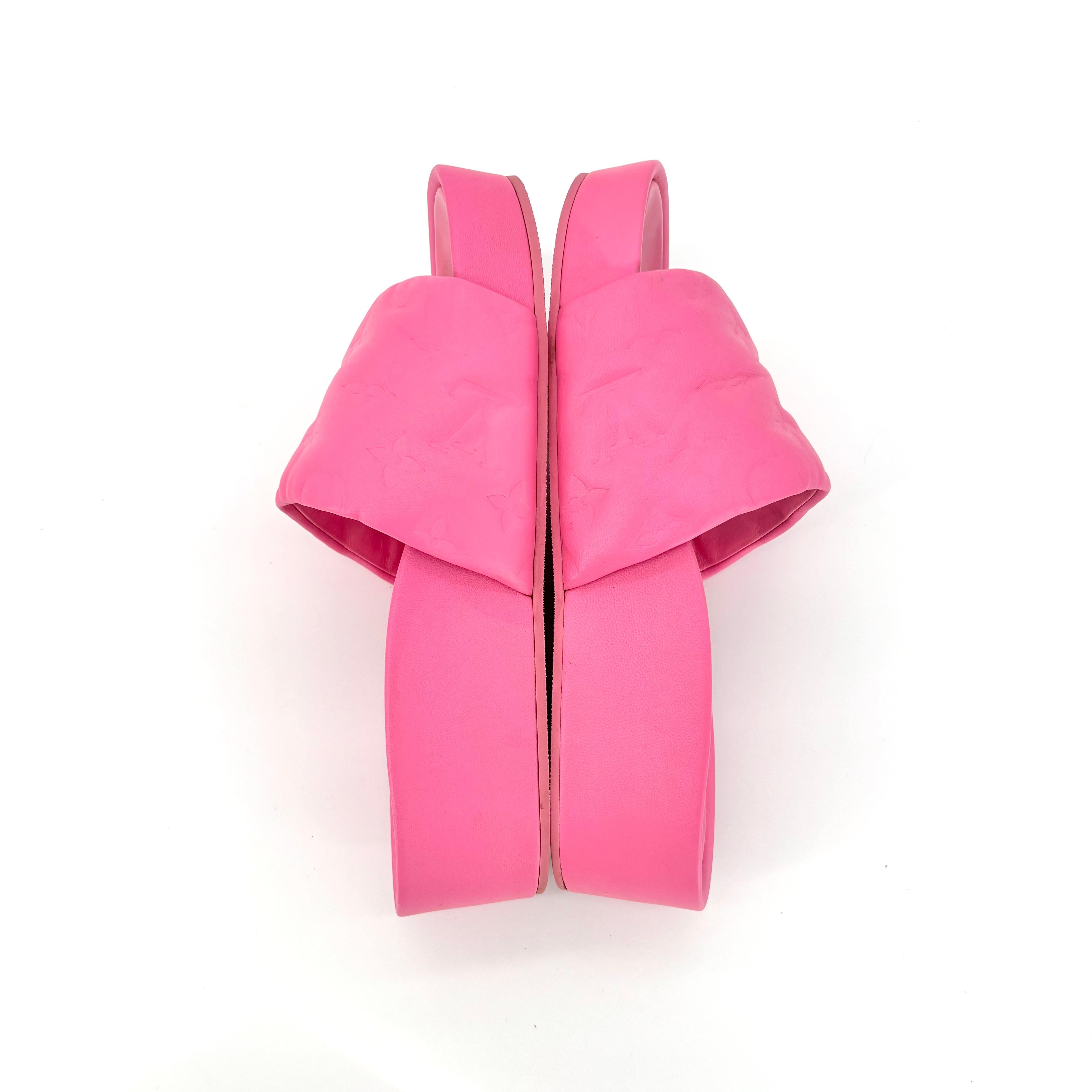 Louis Vuitton Jumbo Comfort Flatform Monogram Mules Slides 38 In condizioni buone in vendita a Mechanicsville, VA
