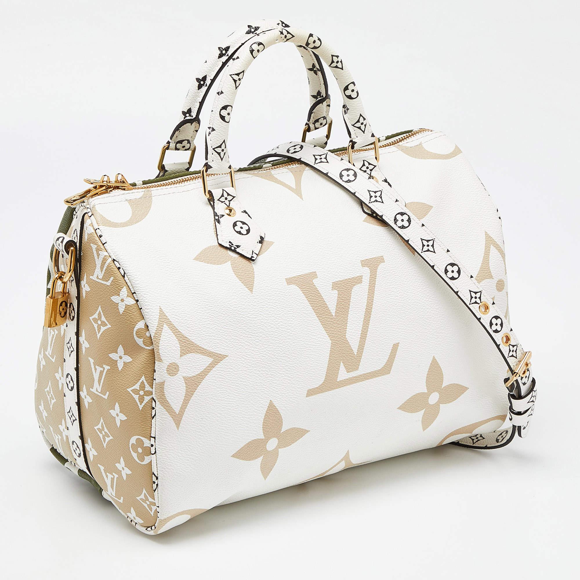 Louis Vuitton Kaki/Beige Monogram Giant Canvas Speedy Bandouliere 30 Bag For Sale 6