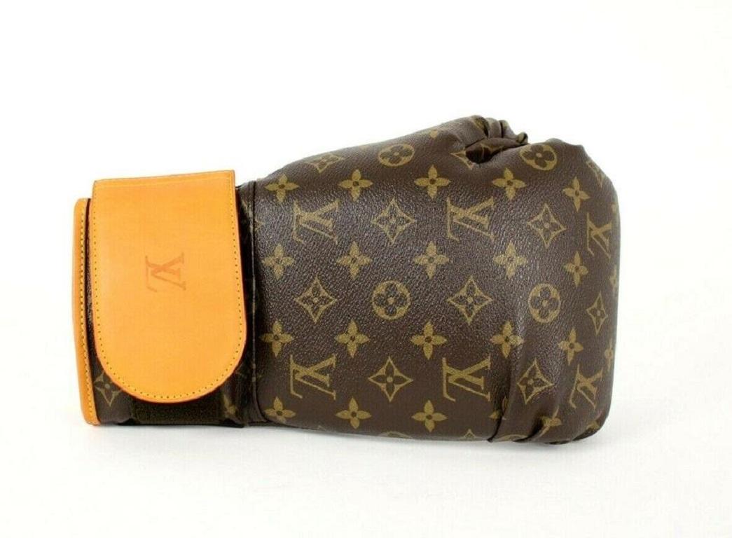 Women's Louis Vuitton Karl Lagerfeld Ultra Rare Limited Monogram Boxing Glove Set 859629 For Sale