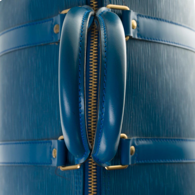 Louis Vuitton Keepall 45 Travel bag in blue épi leather For Sale 3