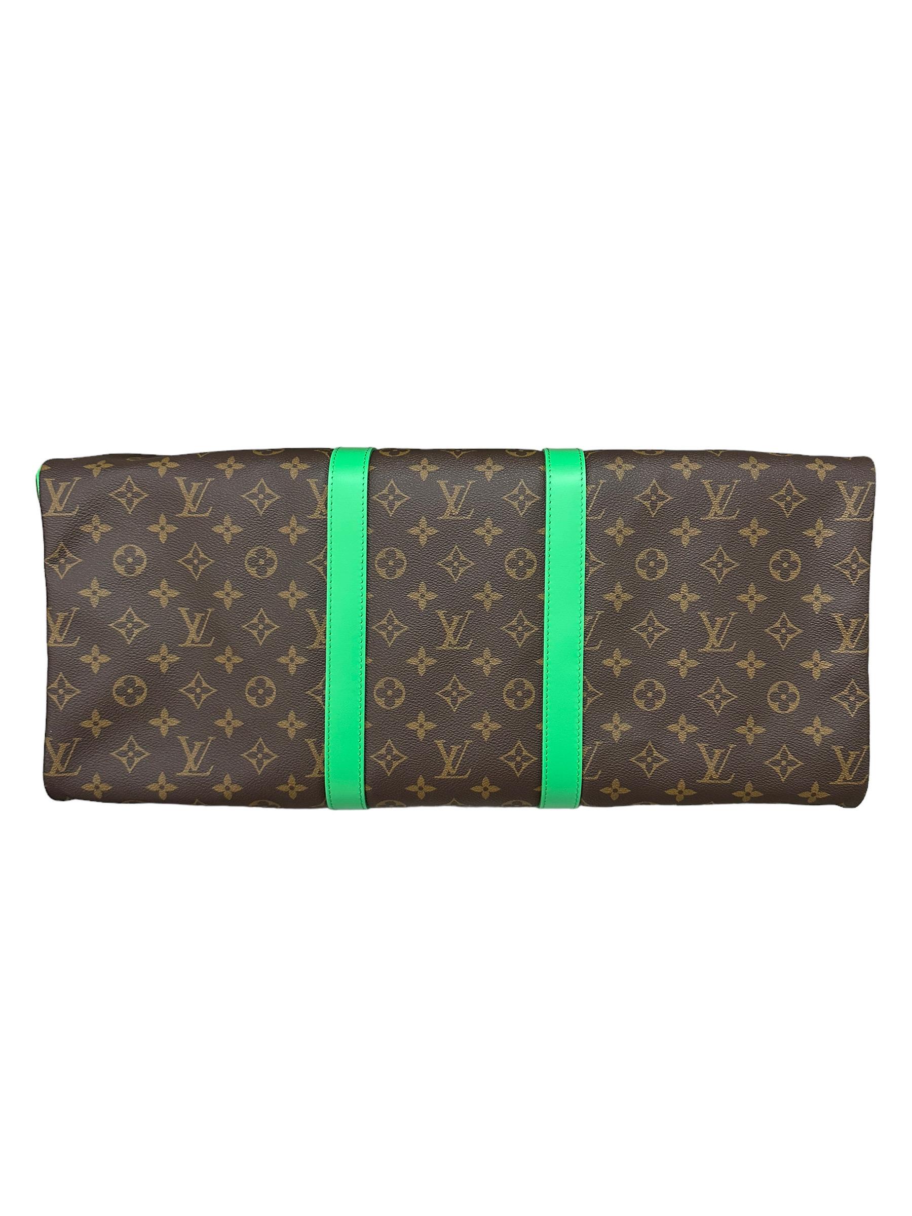 Louis Vuitton Keepall 50 Bandoulière Tela Monogramm Makassar Grün  im Angebot 8