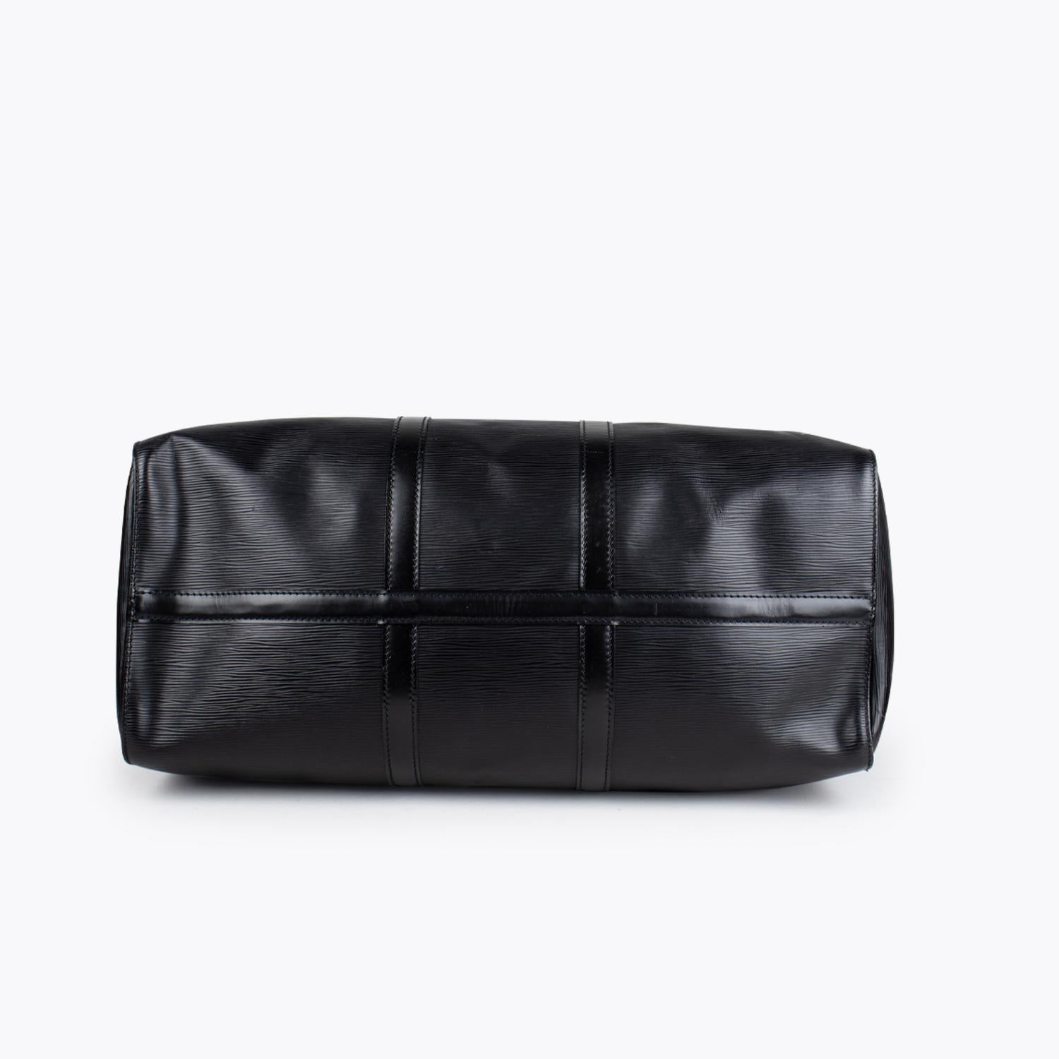 Women's or Men's Louis Vuitton Keepall 50 Epi Weekend Bag For Sale