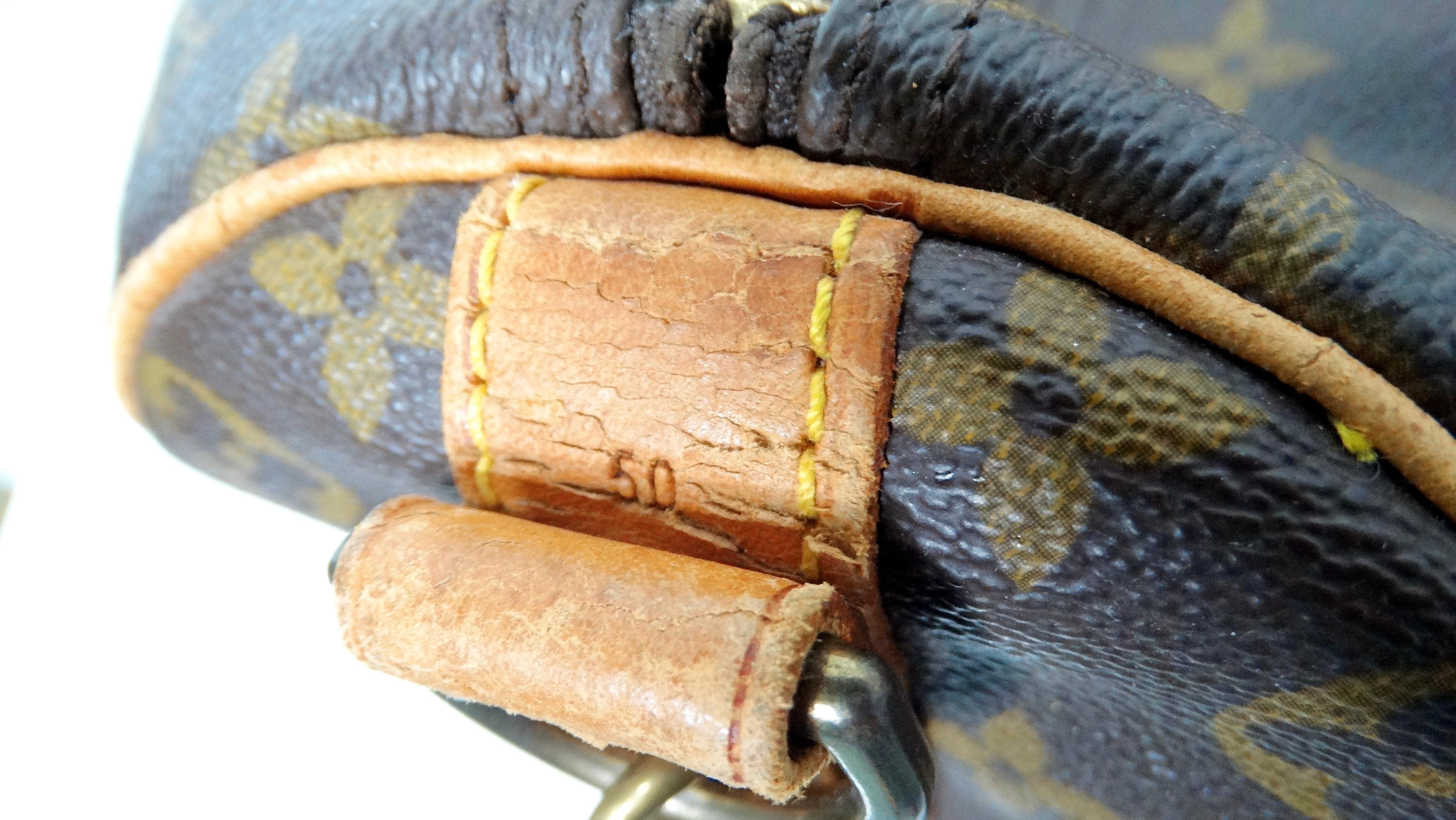 Louis Vuitton Keepall 50 Monogram Coated Canvas Duffel Bag en venta 2