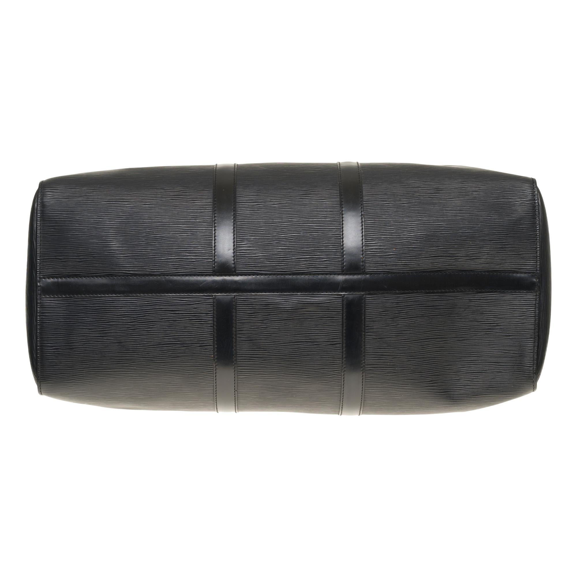 Louis Vuitton Keepall 50 Travel bag in black épi leather 4