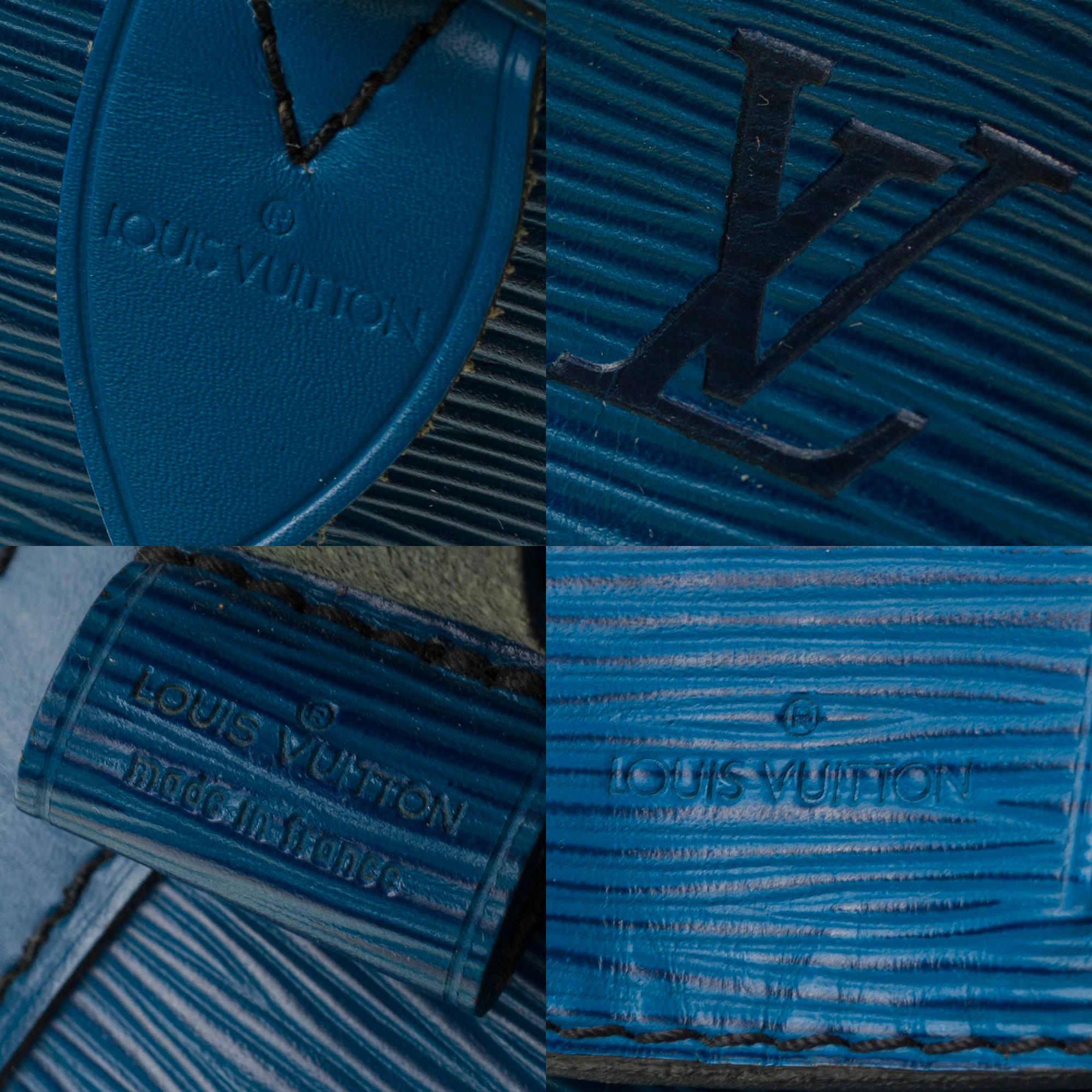 Louis Vuitton Keepall 50 Travel bag in Blue épi leather, GHW In Good Condition In Paris, IDF