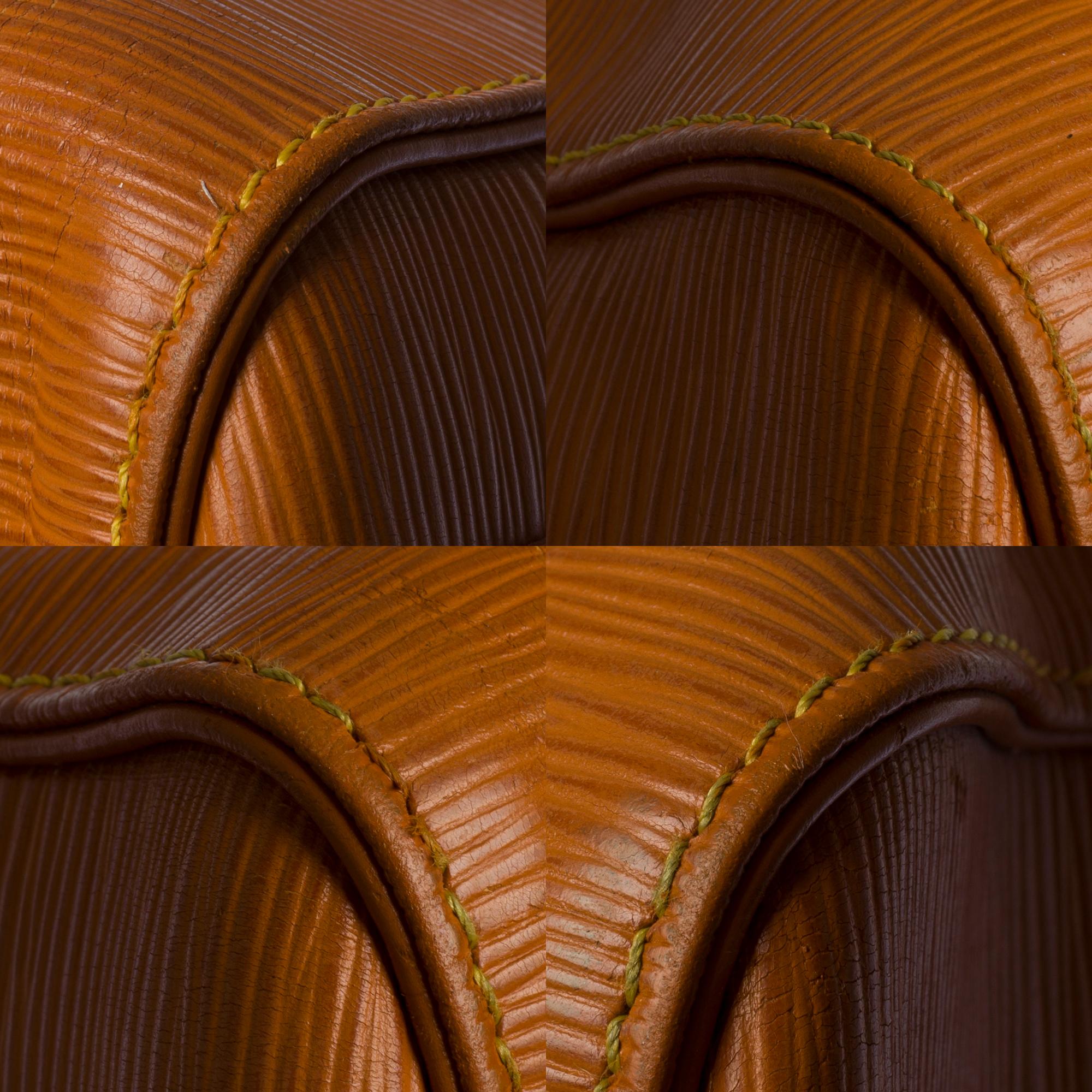 Women's or Men's Louis Vuitton Keepall 50 Travel bag in Cognac épi leather