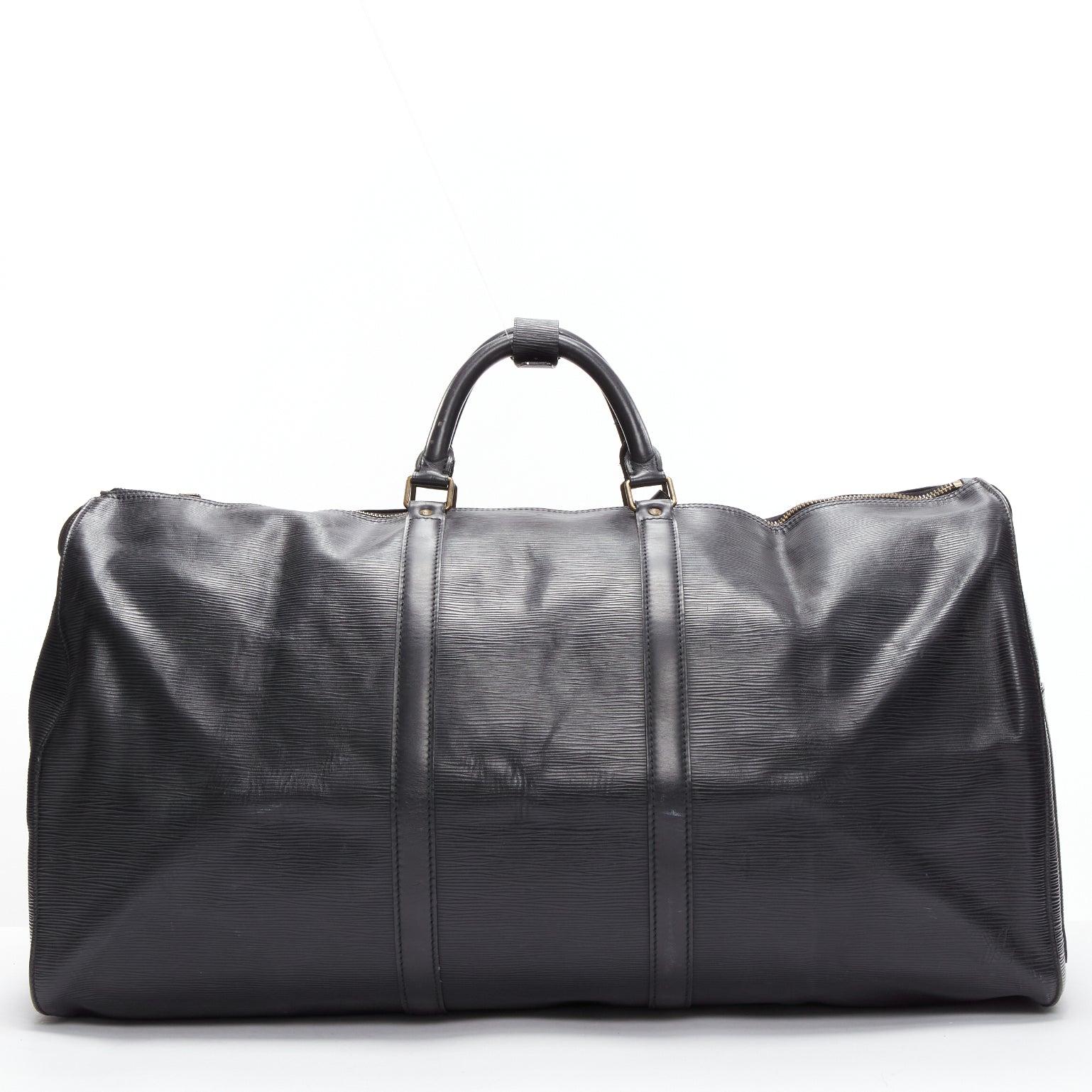 Women's LOUIS VUITTON Keepall 55 black epi leather LV logo GHW travel bag For Sale