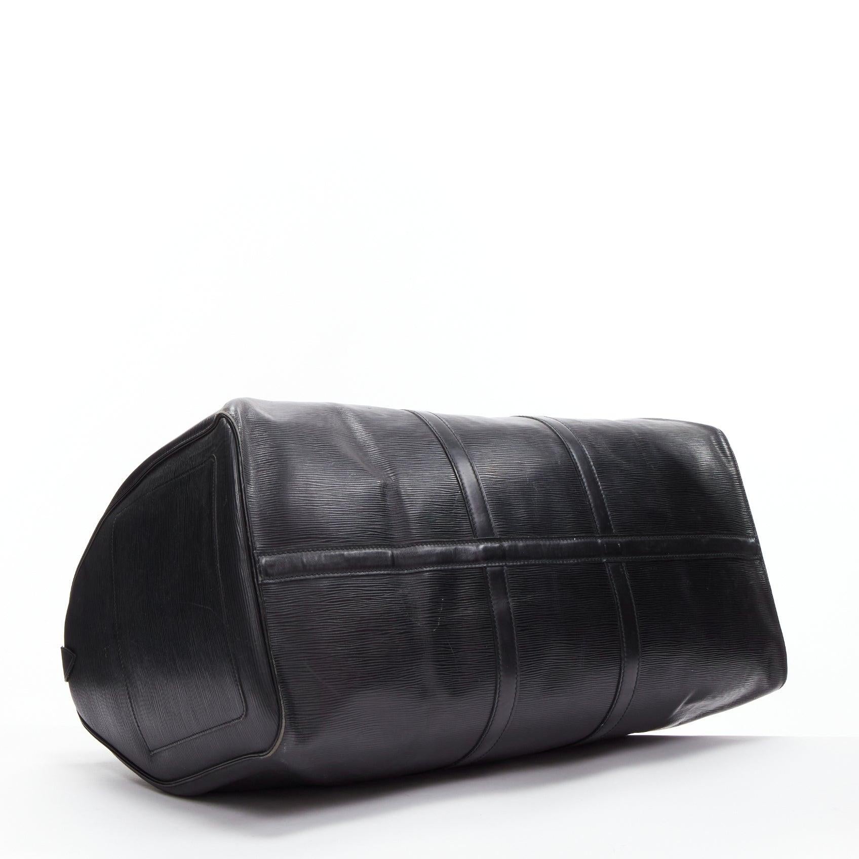 LOUIS VUITTON Keepall 55 cuir épi noir logo LV sac de voyage GHW en vente 2