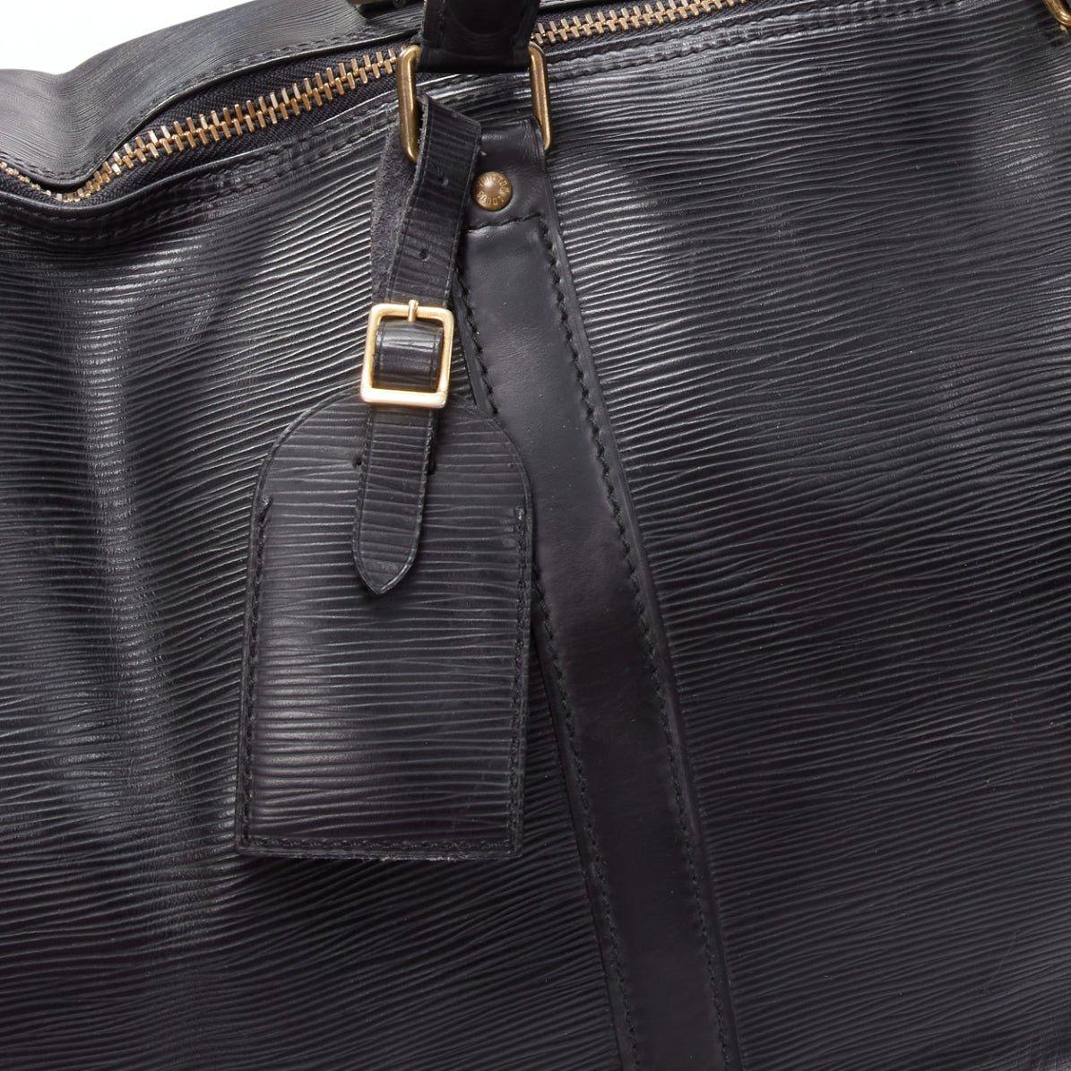 LOUIS VUITTON Keepall 55 black epi leather LV logo GHW travel bag For Sale 3