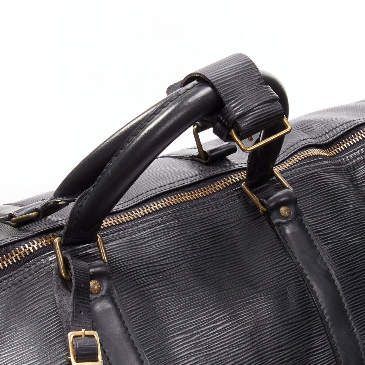 LOUIS VUITTON Keepall 55 black epi leather LV logo GHW travel bag For Sale 4