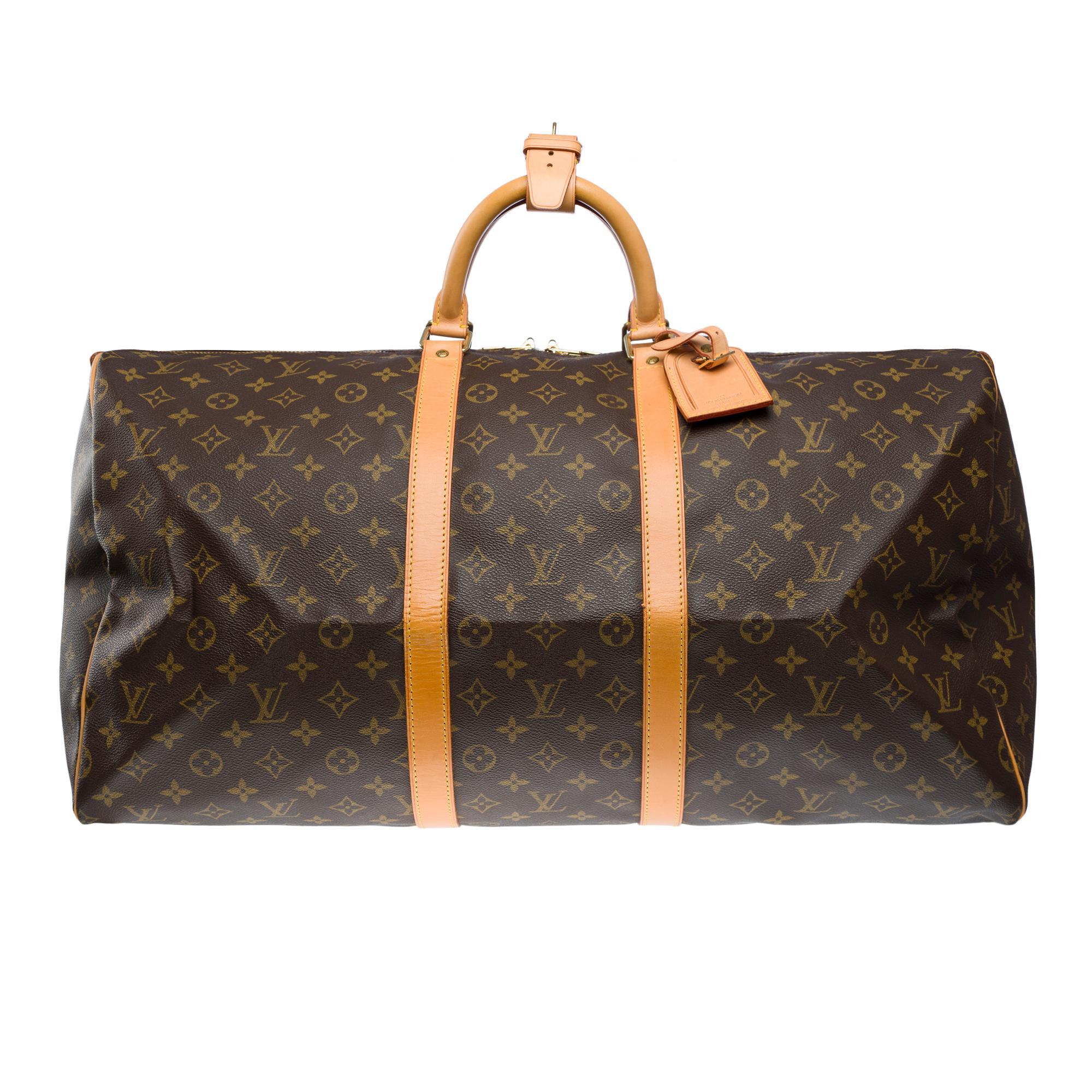 An​ ​icon​ ​since​ ​its​ ​inception​ ​in​ ​1930,​ ​the​ ​Keepall​ ​embodies​ ​the​ ​spirit​ ​of​ ​modern​ ​travel.​ ​Lightweight,​ ​​ ​​ ​flexible​ ​and​ ​always​ ​ready​ ​for​ ​an​ ​imminent​ ​departure,​ ​​ ​​ ​this​ ​bag​ ​lives​ ​up​ ​to​ ​its​