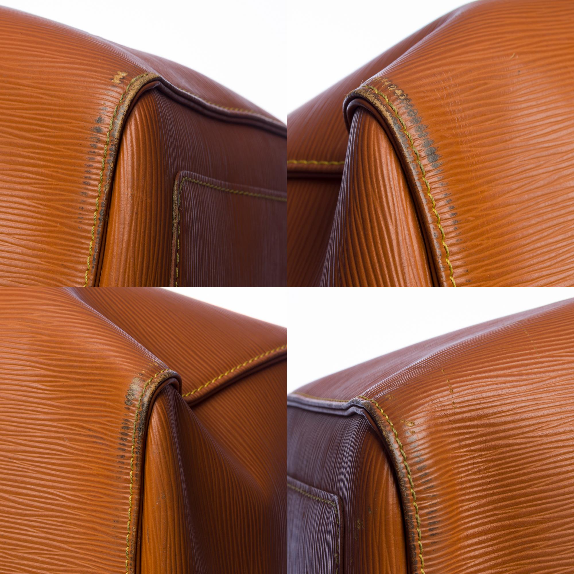 Louis Vuitton Keepall 55 Travel bag in cognac épi leather 5