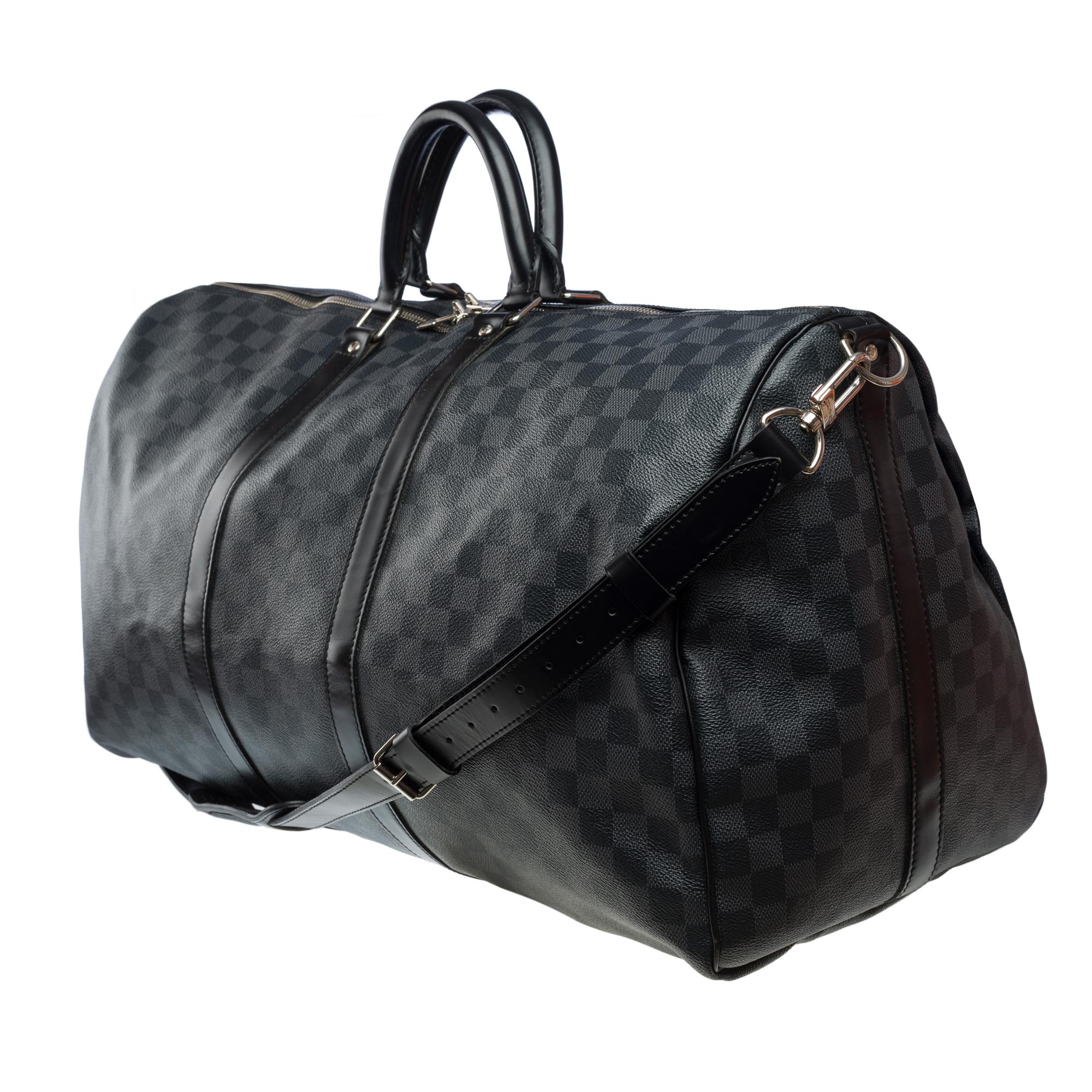 Louis Vuitton Keepall 55 travel bag in graphite checkered canvas, PHW In Good Condition In Paris, IDF