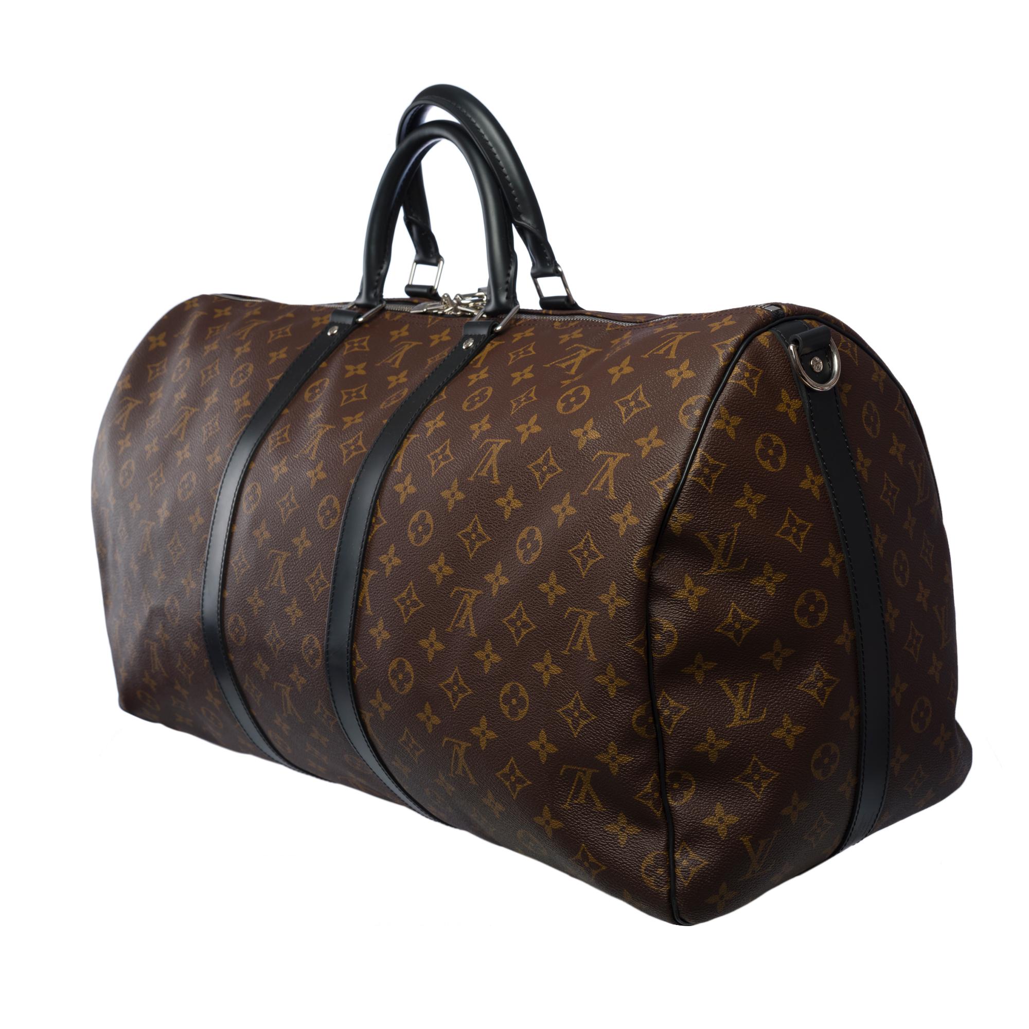 Women's or Men's Louis Vuitton Keepall 55 Travel bag strap in brown Macassar Monogram canvas, PHW For Sale