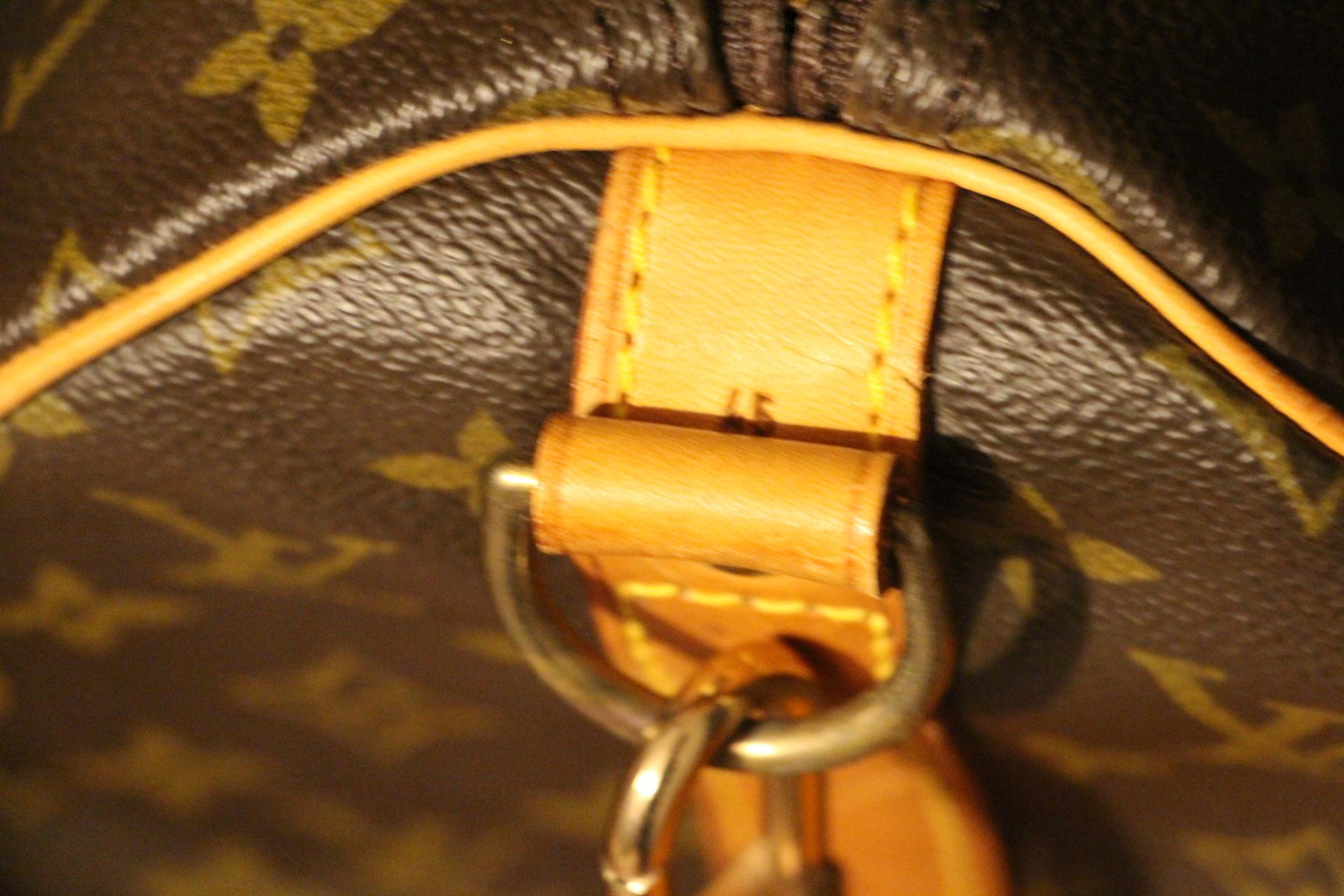 Louis Vuitton Keepall Bandoulière 45 Bag 11