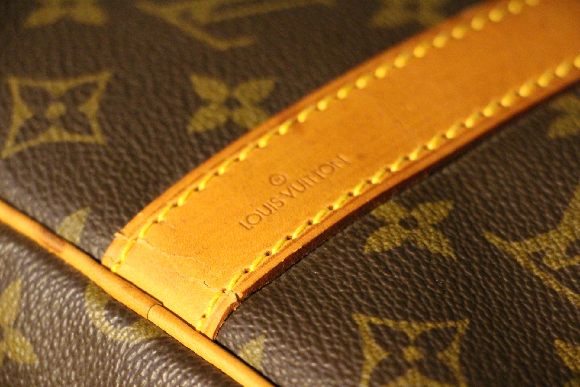 Louis Vuitton Keepall Bandoulière 45 Bag In Excellent Condition In Saint-ouen, FR