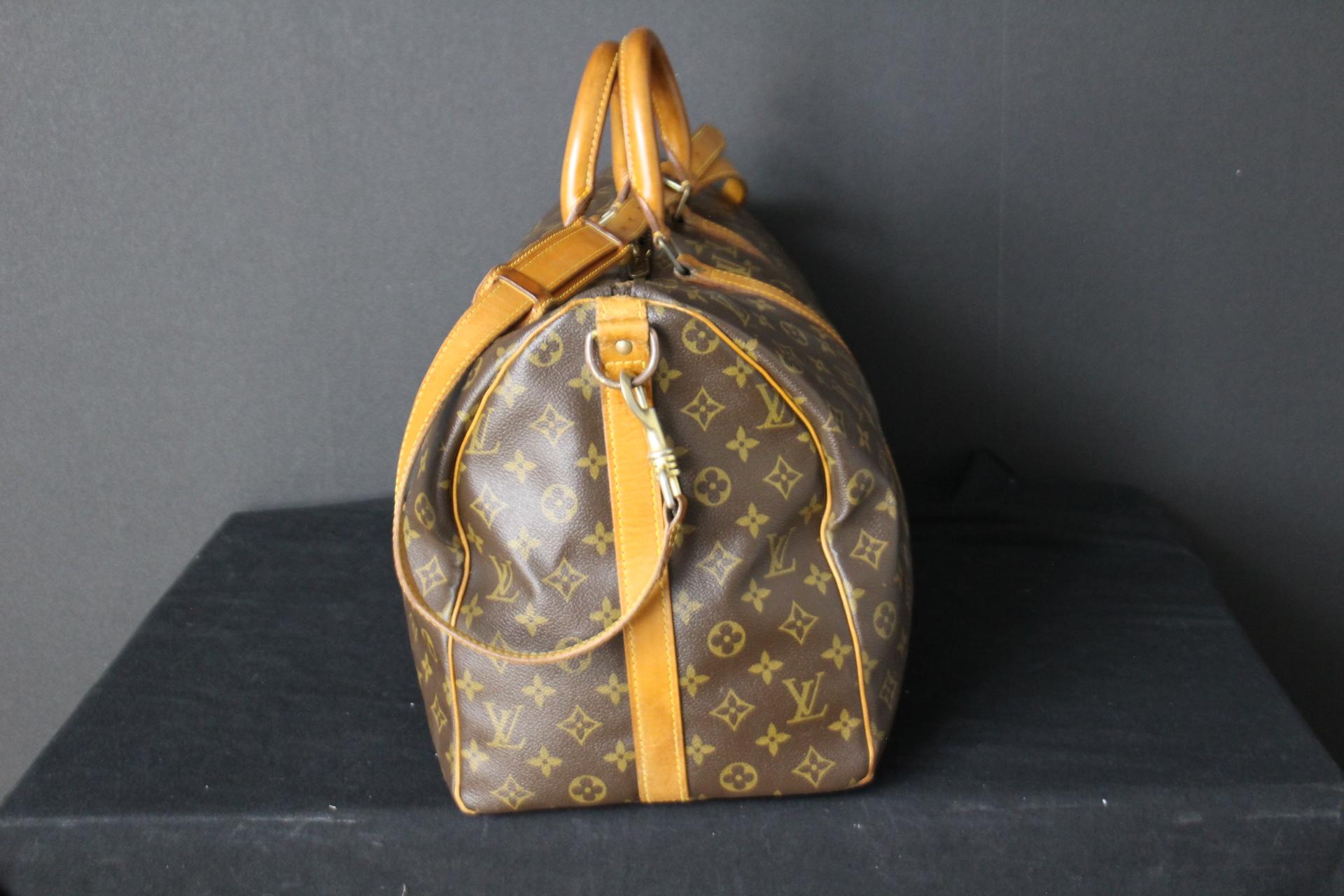 Women's or Men's Louis Vuitton Keepall Bandoulière 50 Bag For Sale