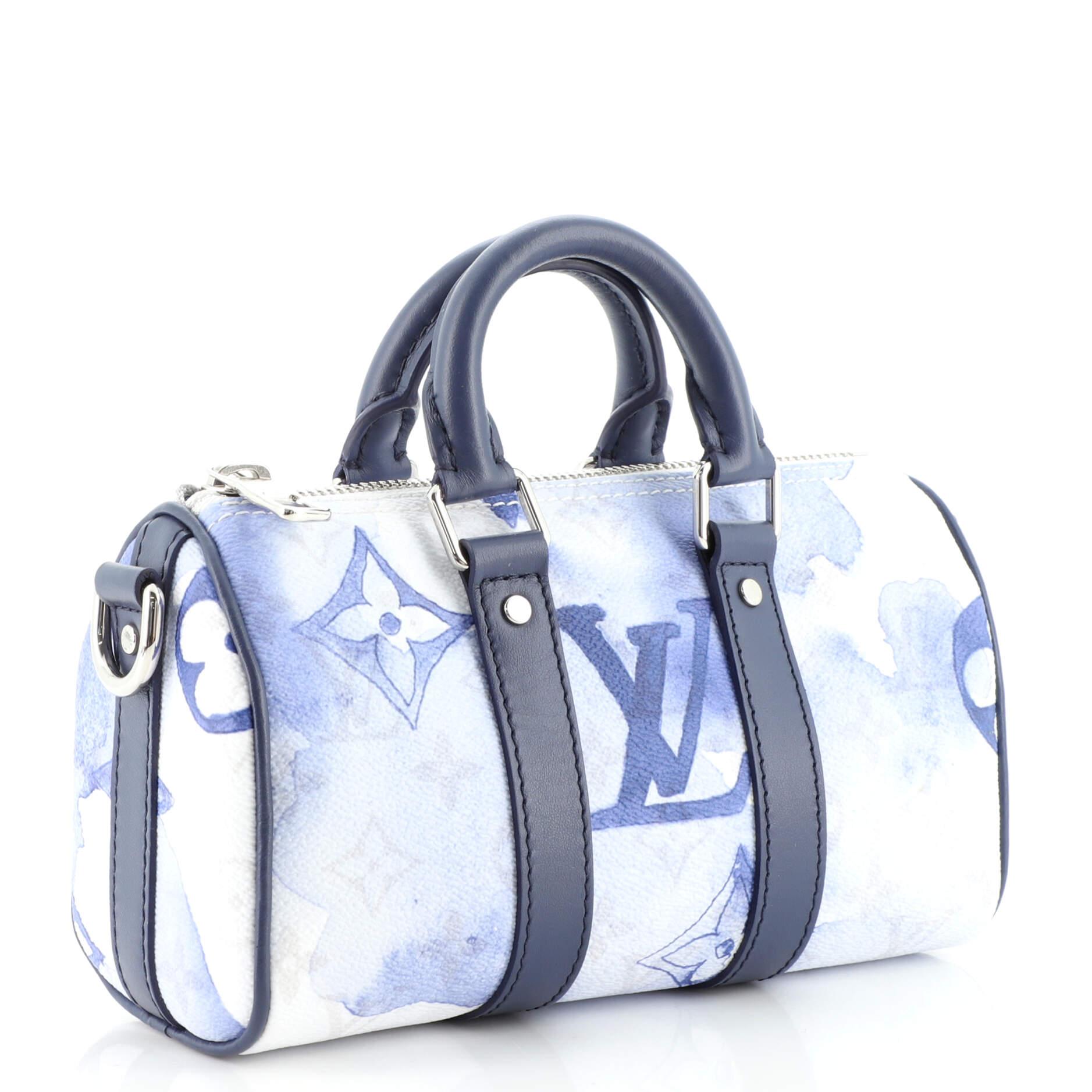 Condition: Great. Light wear and scuffs on leather trims, handles and strap, scratches on hardware.
Accessories: With Strap
Measurements: Handle Drop 2