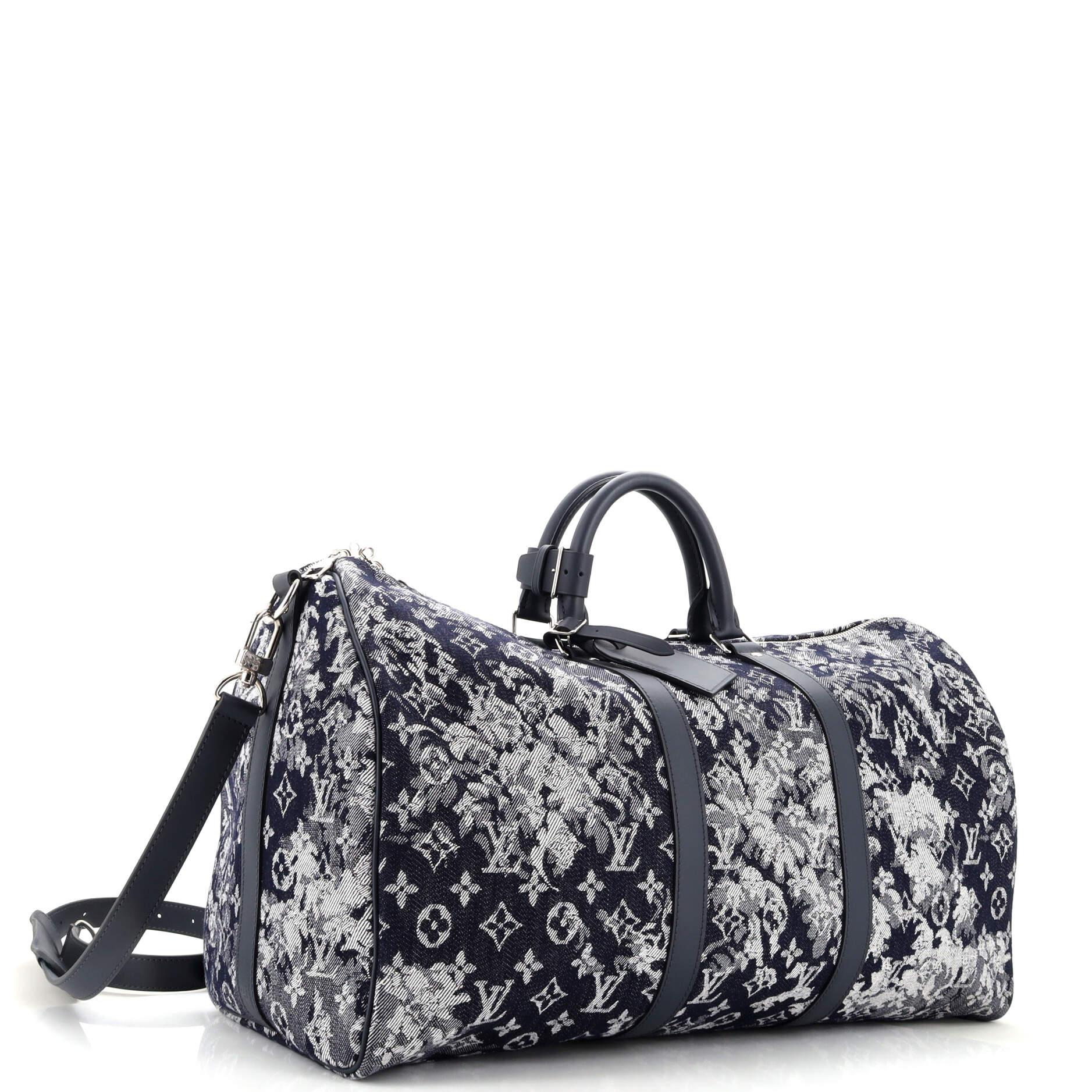The LV Speedy Bag: A Timeless Tapestry of Luxury and Versatility