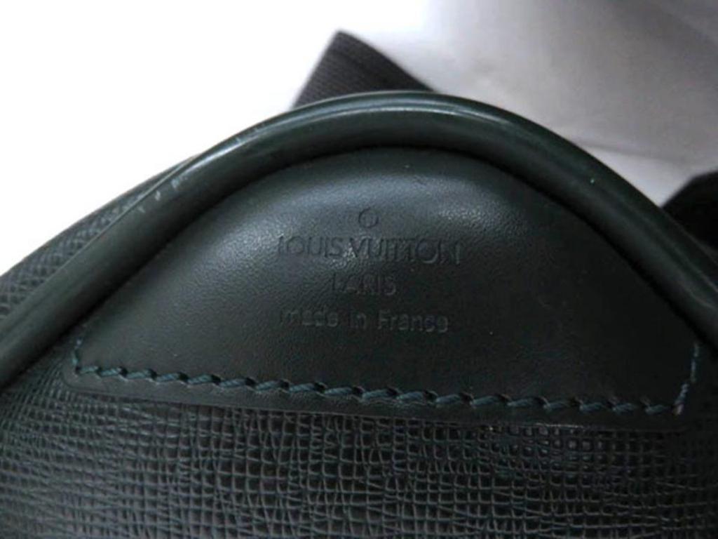 Louis Vuitton Keepall Episea Taiga Satellite 217013 Green Leather Tote For Sale 2