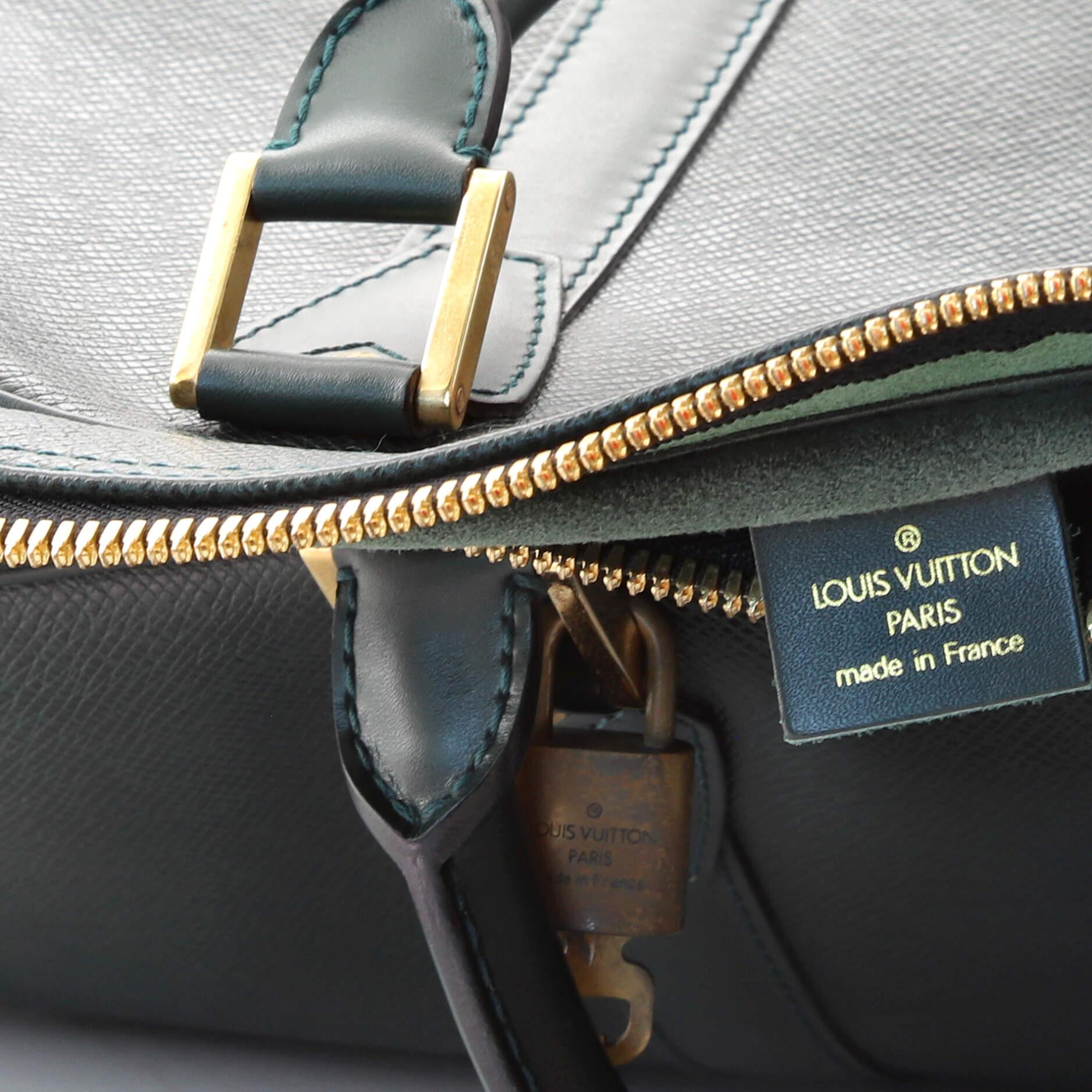 Louis Vuitton Kendall Handbag Taiga Leather GM 3