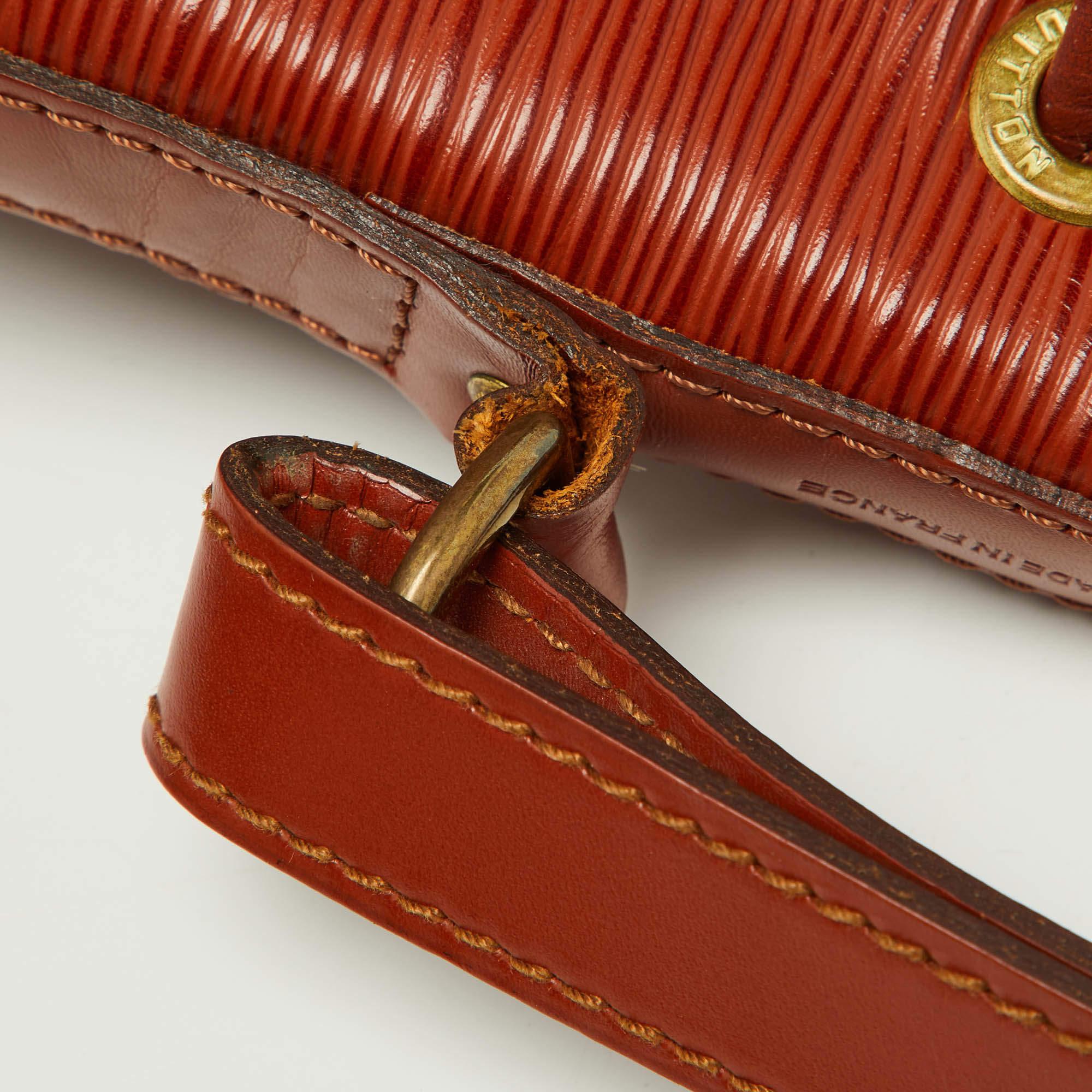 Louis Vuitton Kenyan Fawn Epi Leather Vintage Noé Bag For Sale 2