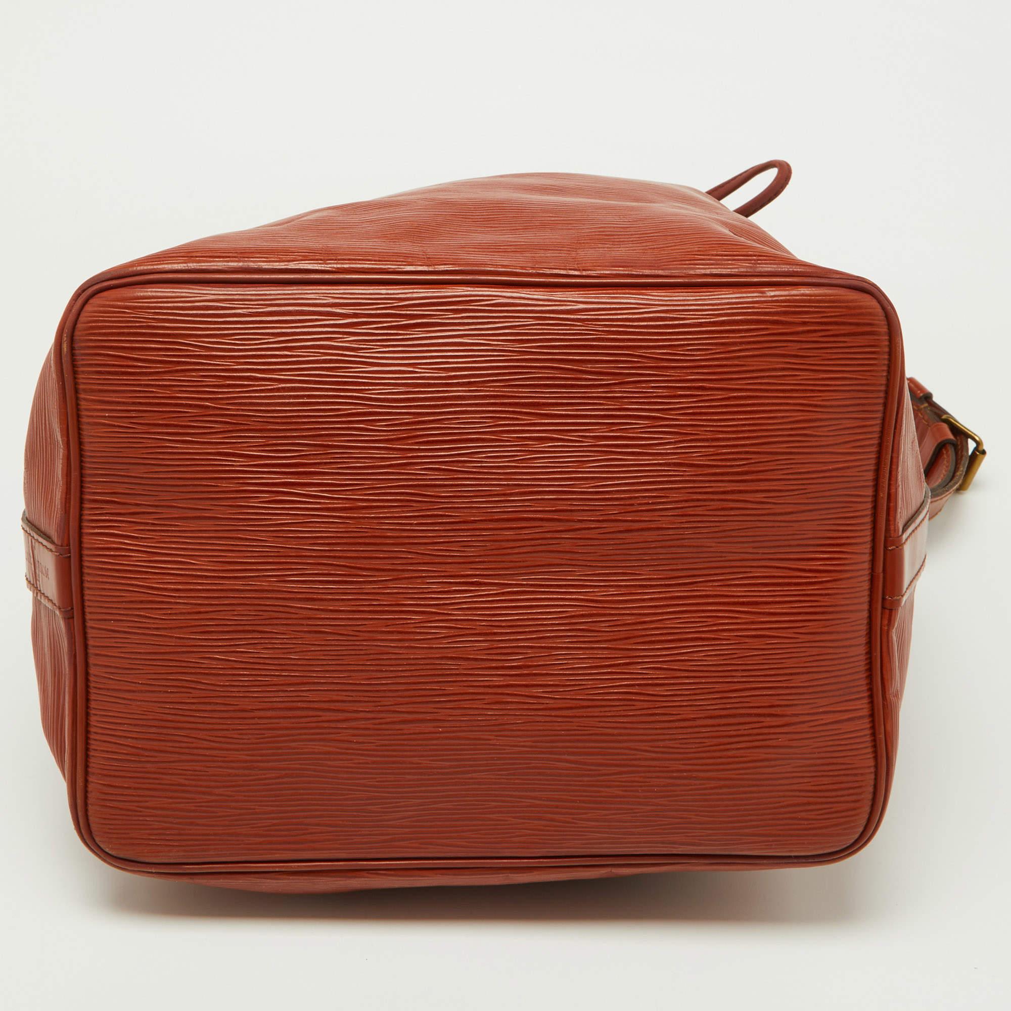 Louis Vuitton Kenyan Fawn Epi Leather Vintage Noé Bag For Sale 4