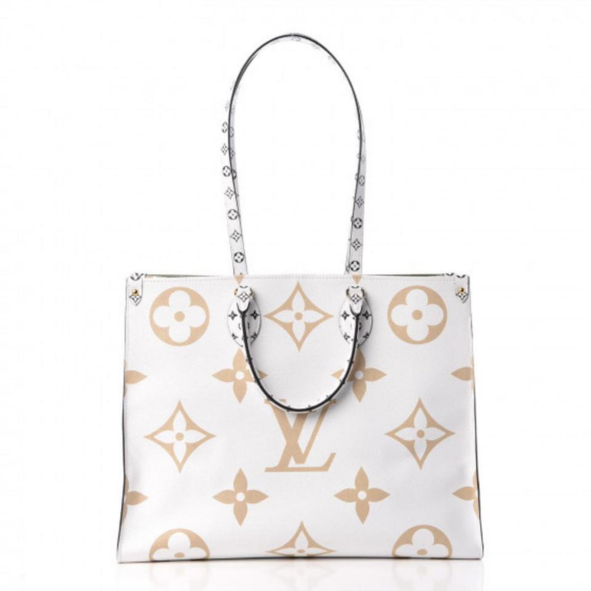 Louis Vuitton Khaki Beige Giant Onthego 2way 870625 White Coated Canvas Tote For Sale 3
