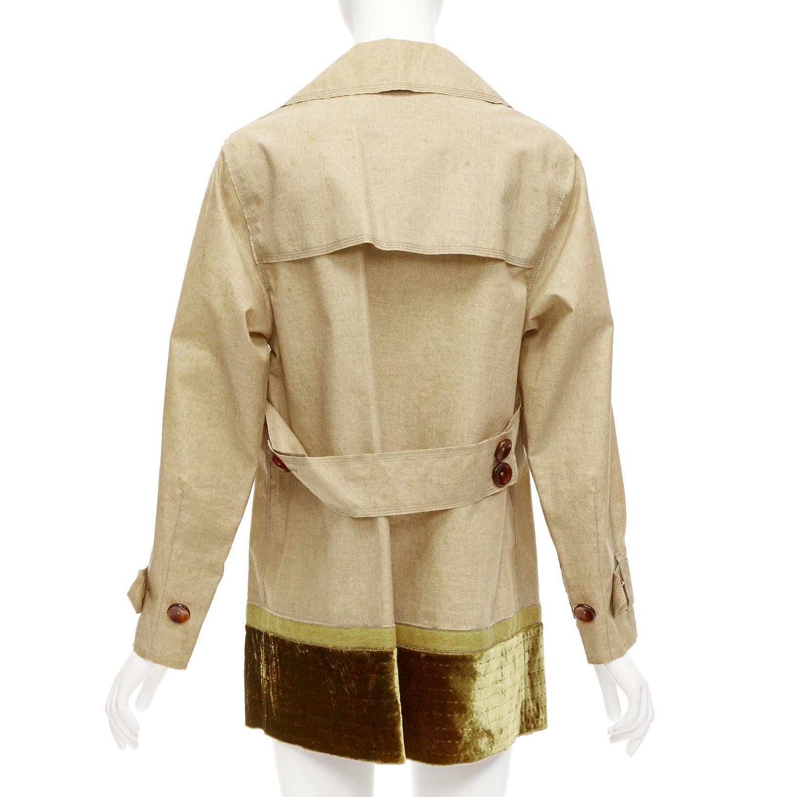 LOUIS VUITTON khaki coated linen gold velvet hem double breasted trench coat FR36 S
Reference: DYTG/A00017
Brand: Louis Vuitton
Designer: Marc Jacobs
Collection: Runway
Material: Linen, Velvet
Color: Khaki, Brown
Pattern: Solid
Closure: Button
Extra