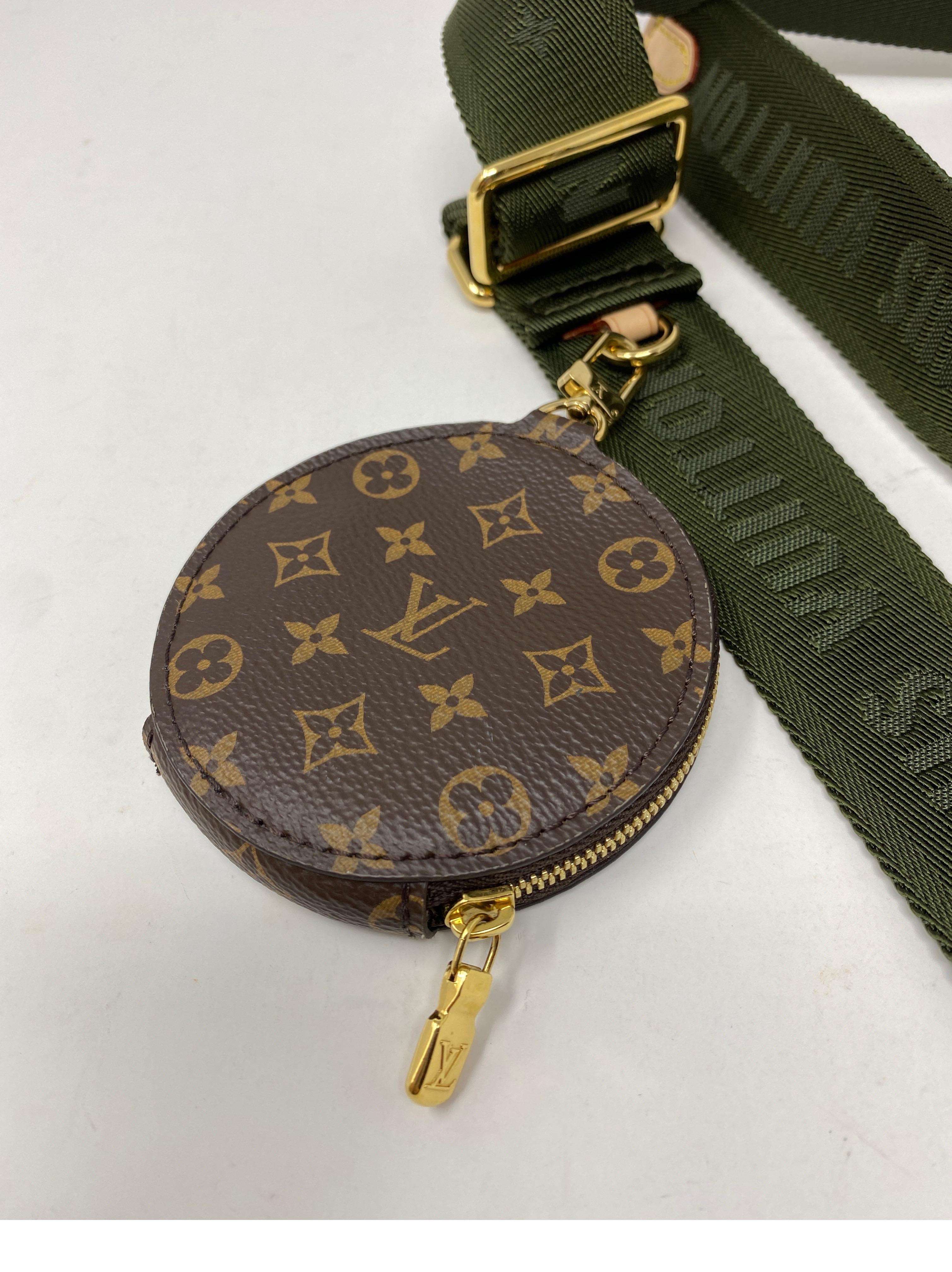 Louis Vuitton Khaki Green Strap Coin Bag   5