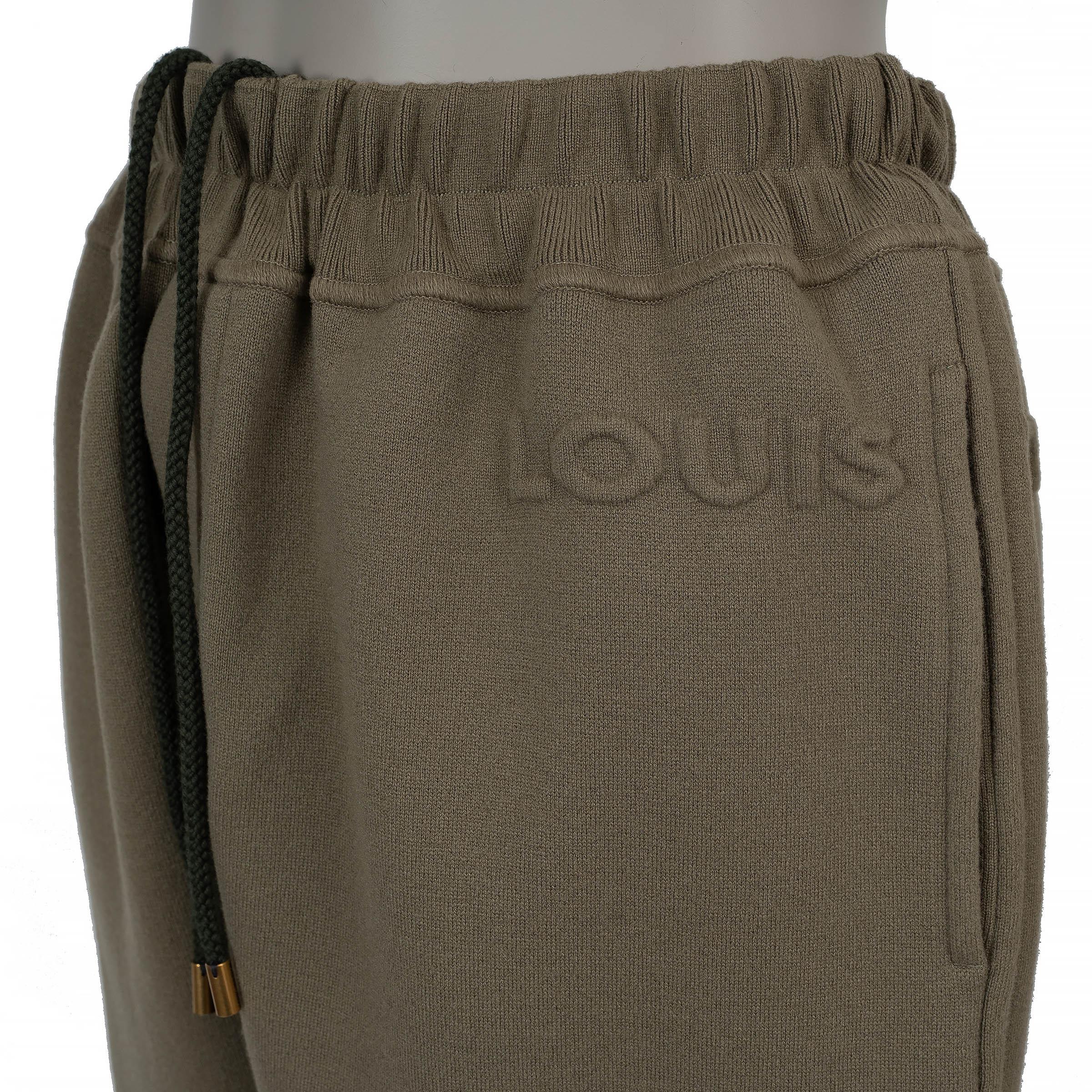LOUIS VUITTON Pantalon à semelles en laine vert kaki 2024 à imprimé SIGNATURE ÉMBOSÉ Excellent état - En vente à Zürich, CH