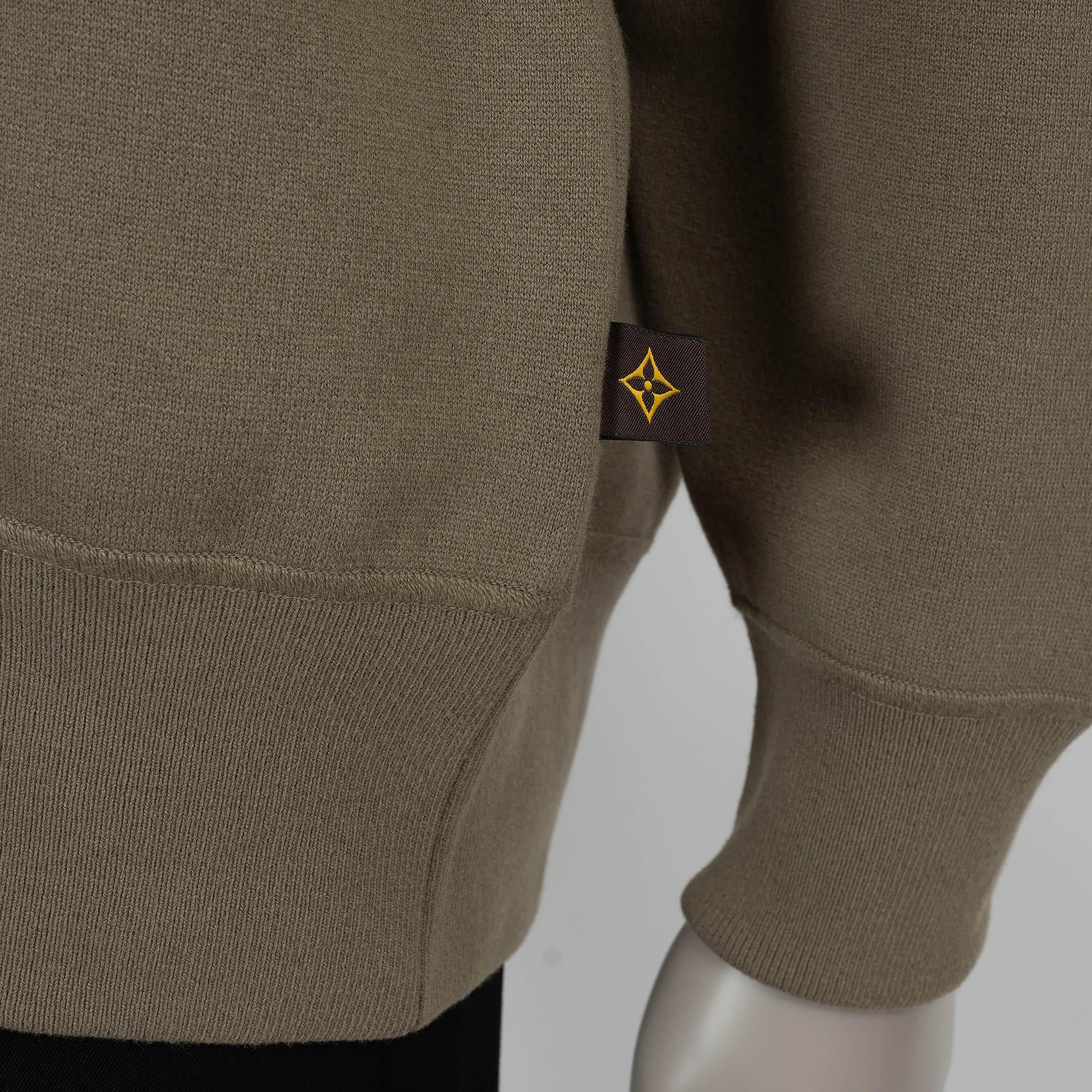 LOUIS VUITTON SIGNATURE Pull HOODIE ÉMBOSÉ vert kaki 2024 en vente 1