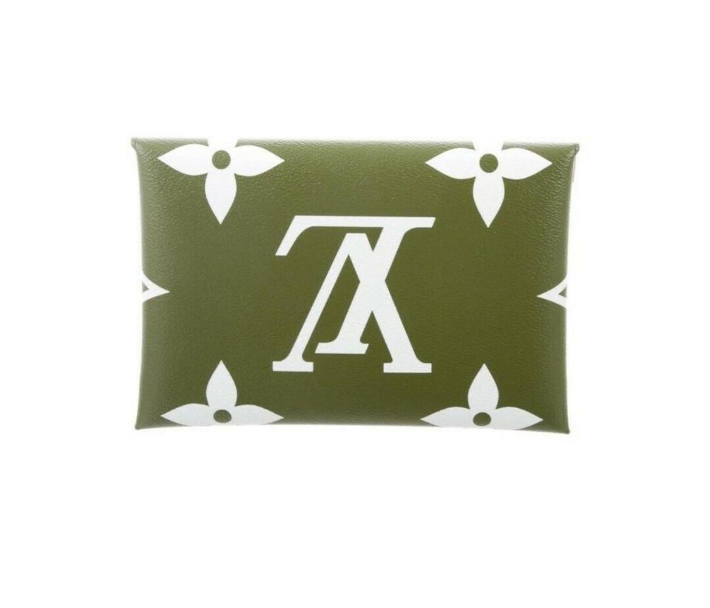 Louis Vuitton Khaki Large Ss19 Limited Edition Giant Kirigami Pouch 870618 For Sale 2