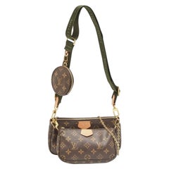 Khaki Monogrammierte Canvas Multi Pochette-Accessoires-Tasche von Louis Vuitton