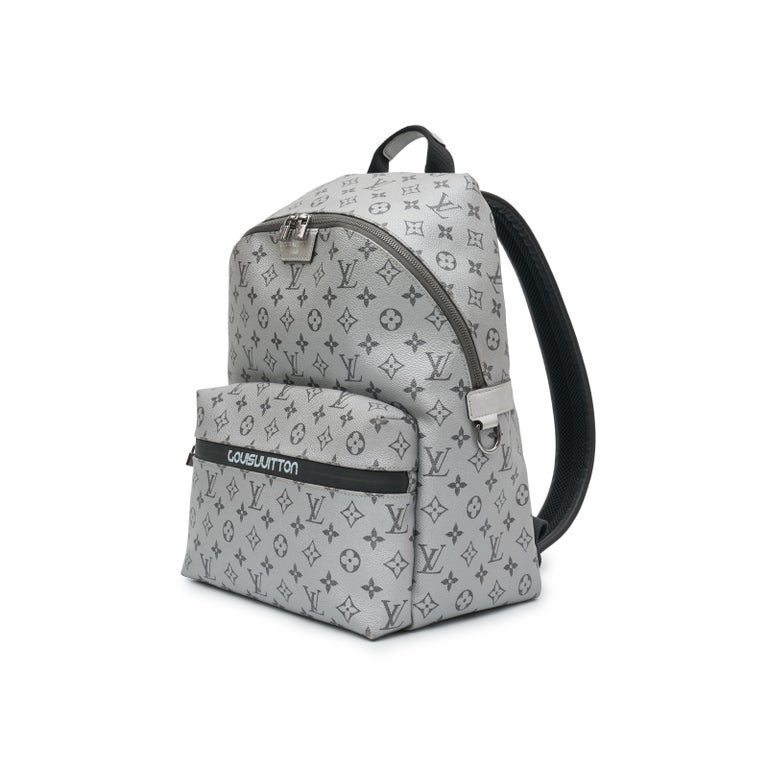 louis vuitton apollo backpack kim jones Upside Down Monogram – Savonches The versatile discovery pm backpack is made from monogram coated canvas and taïga leather in an understated grey as part of the taïgarama leather goods line Louis Vuitton |Apollo Backpack Silver