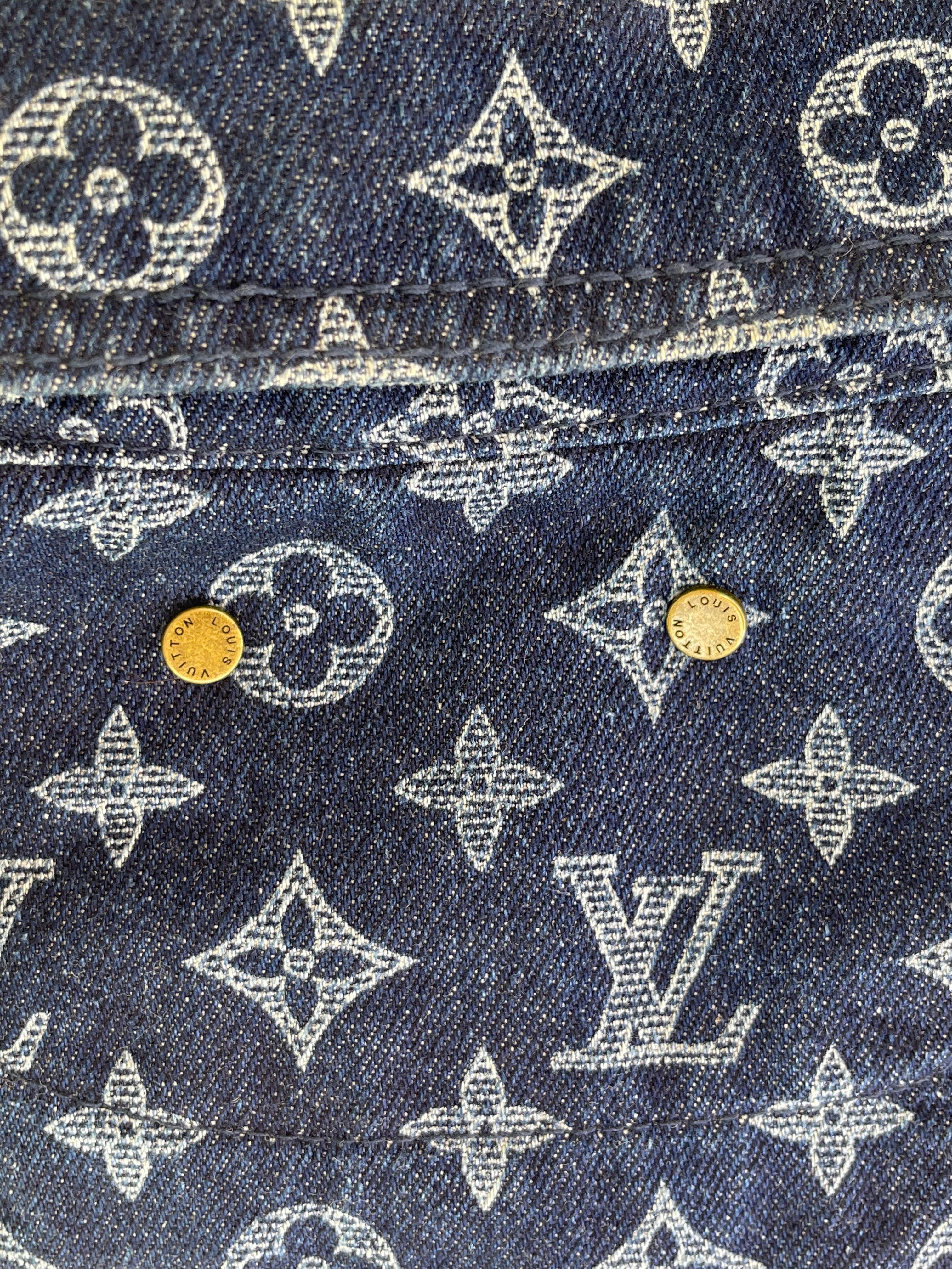 Louis Vuitton Kim Jones Monogram Denim Jacket (Large) Excellent état à Montreal, Quebec