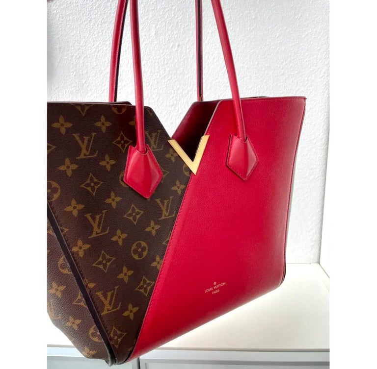 Louis Vuitton Kimono Handbag Monogram Canvas and Leather MM
Mint condition , almost as New 
Code DU 4195
No wear tear , rip or scratches
Beautiful kimono bag Louis Vuitton. 
Very rare model! High new price, over 4000 US 
Leather on the inside, red