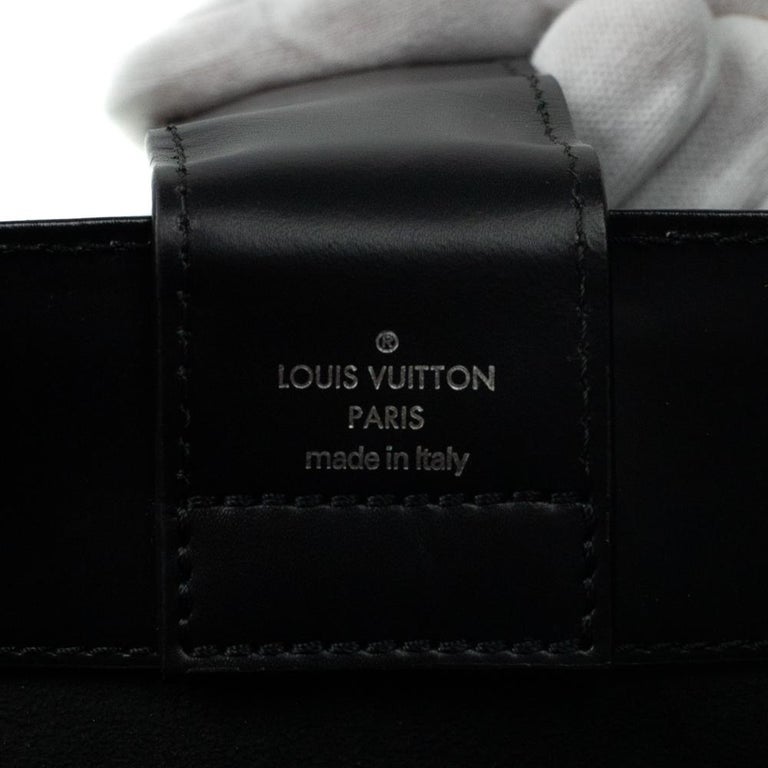 LOUIS VUITTON, Kleber Shoulder bag in Black Leather For Sale 2