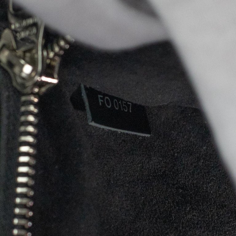 LOUIS VUITTON, Kleber Shoulder bag in Black Leather For Sale 3