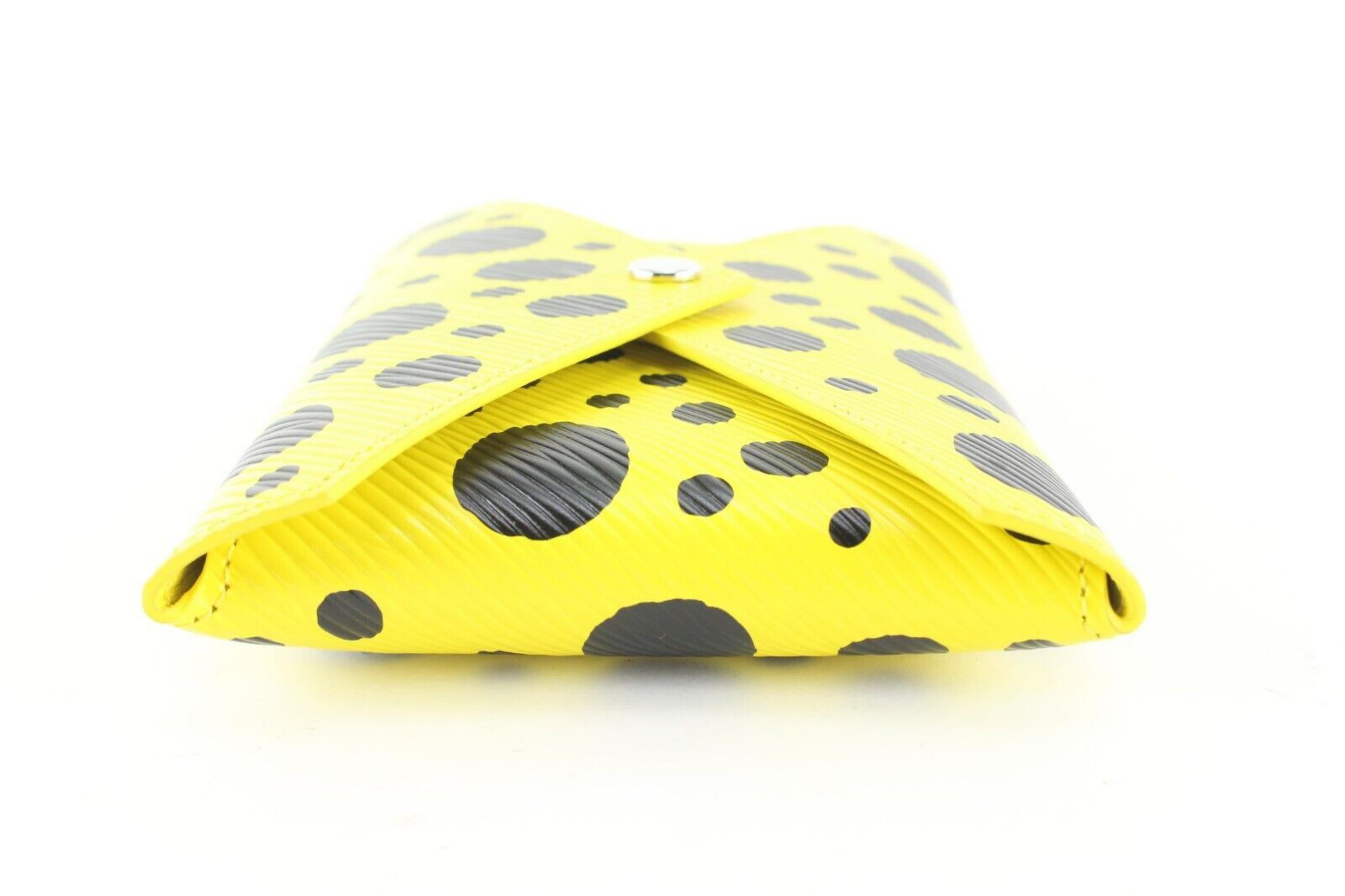 Louis Vuitton Kusama Dots Epi Leather Kirigami MM Yellow 2LK0125 For Sale 1