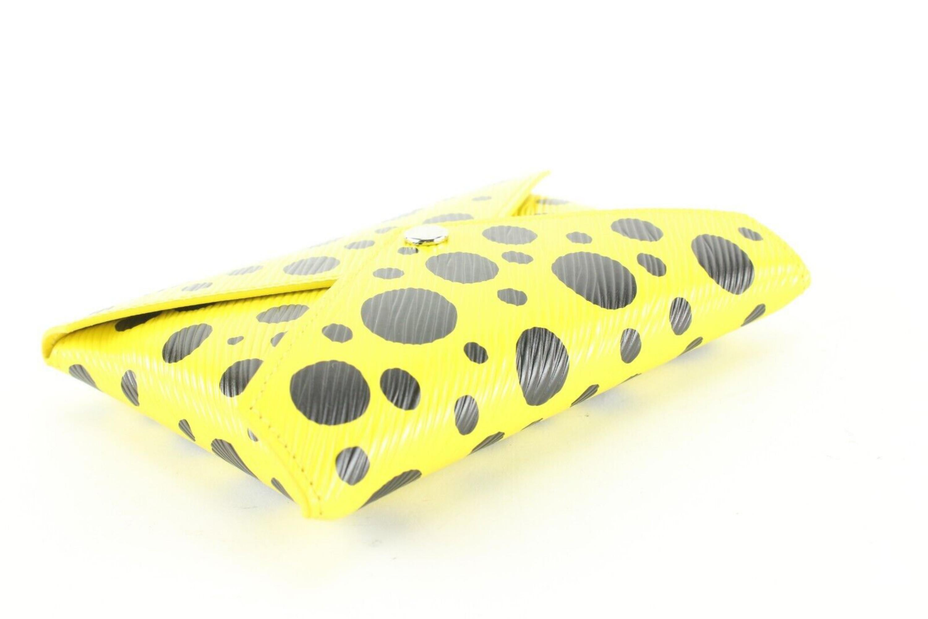 Louis Vuitton Kusama Dots Epi Leather Kirigami MM Yellow 2LK0125 For Sale 2