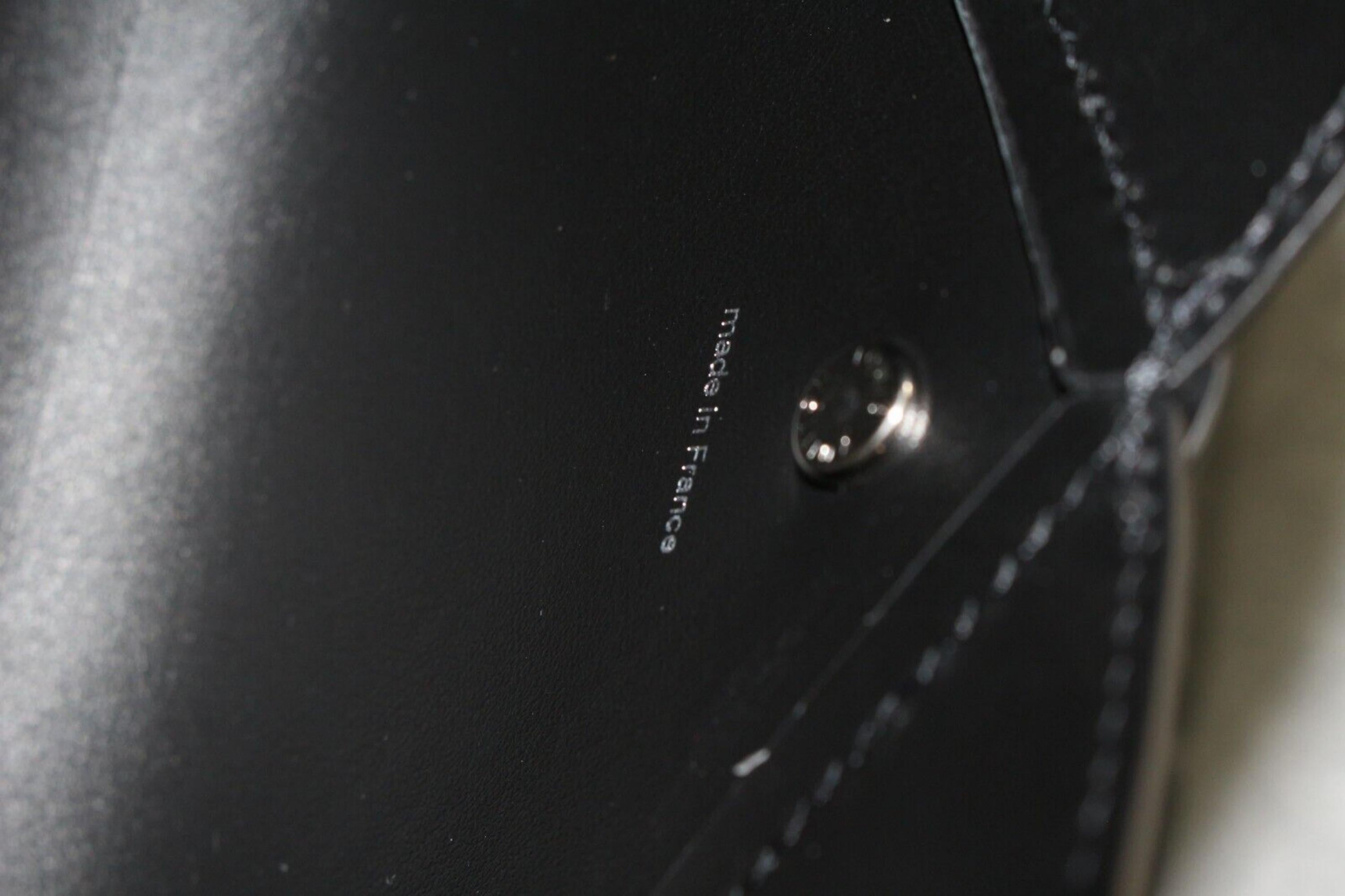 Louis Vuitton Kusama Infinity Black Epi Kirigami Envelope Large Pouch GM 2LK0216 For Sale 3