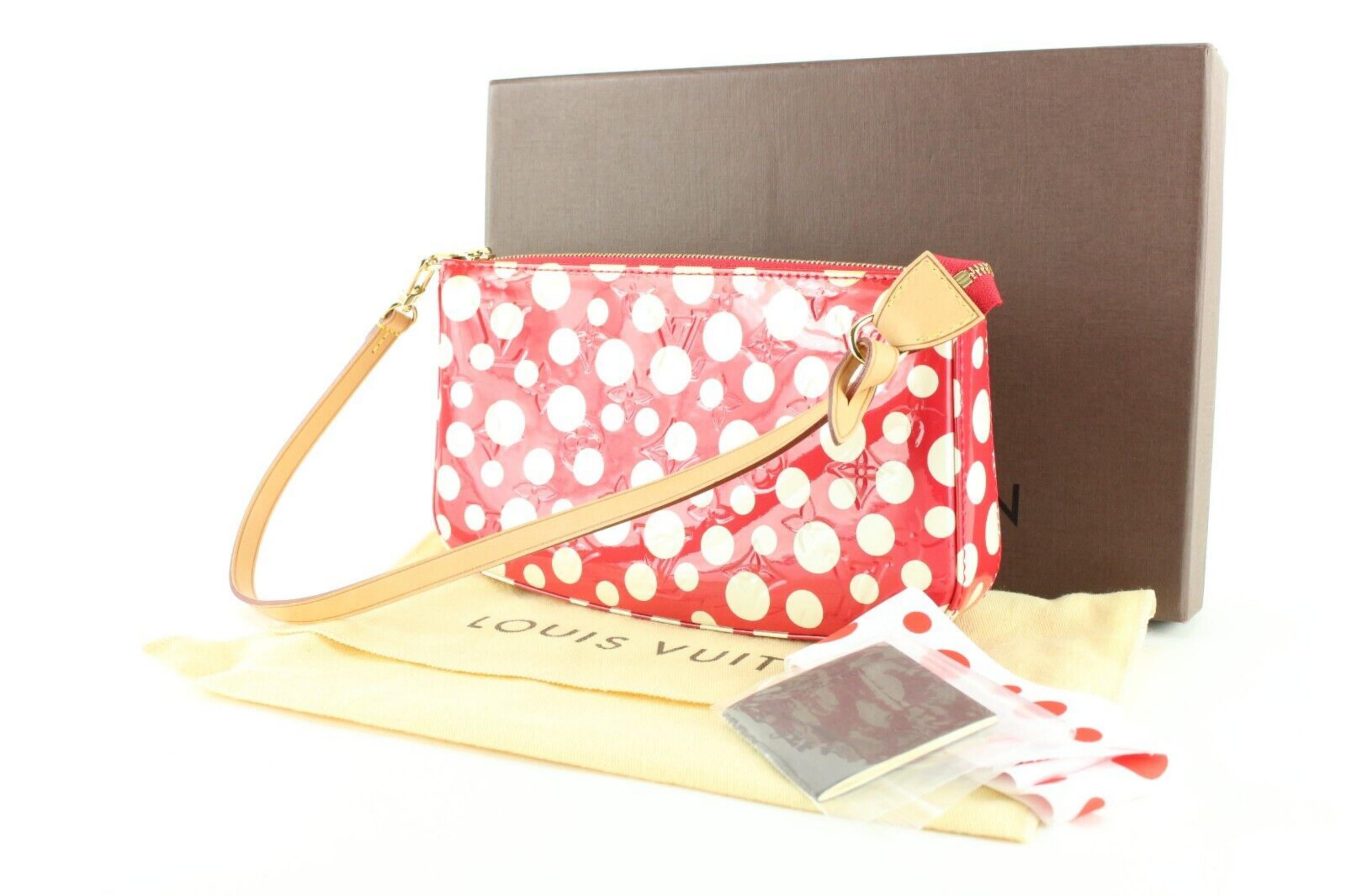 Louis Vuitton Kusama Infinity Red Dots Vernis Pochette Accessoires 4LVJ0406
Date Code/Serial Number: DR2102

Made In: France

Measurements: Length:  8