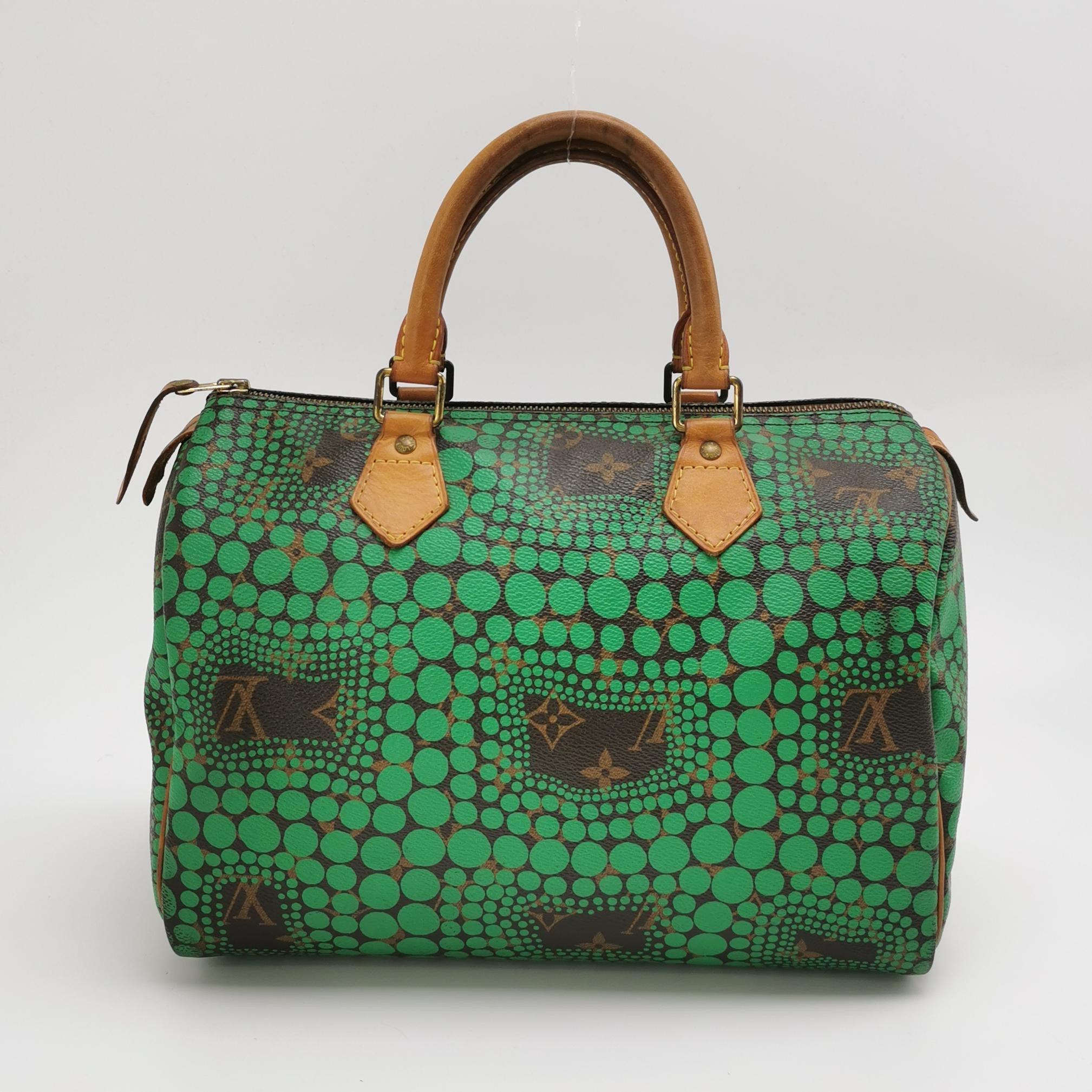 Louis Vuitton Kusama Town Speedy 30 Green Top Handle Bag In Good Condition In AUBERVILLIERS, FR