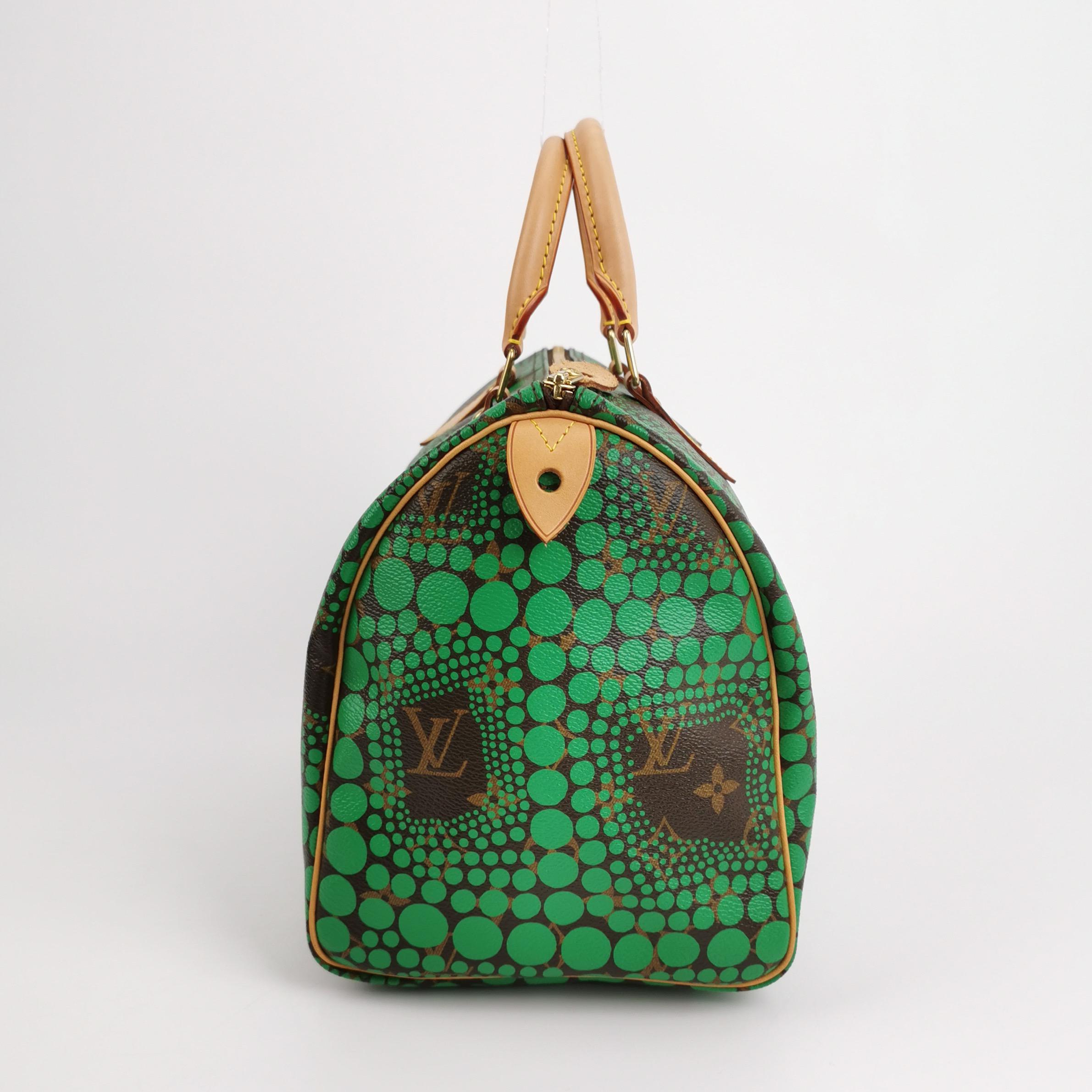 Bolso de asa superior Louis Vuitton Kusama Town Speedy 30 Verde en Excelente Estado en AUBERVILLIERS, FR