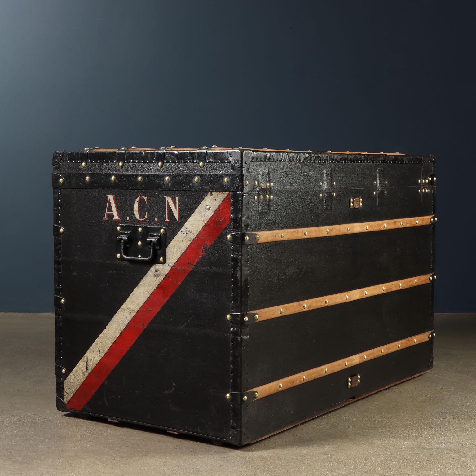 Louis Vuitton Lady’s High Trunk. Parigi 1890-1910 ca. in vendita 7