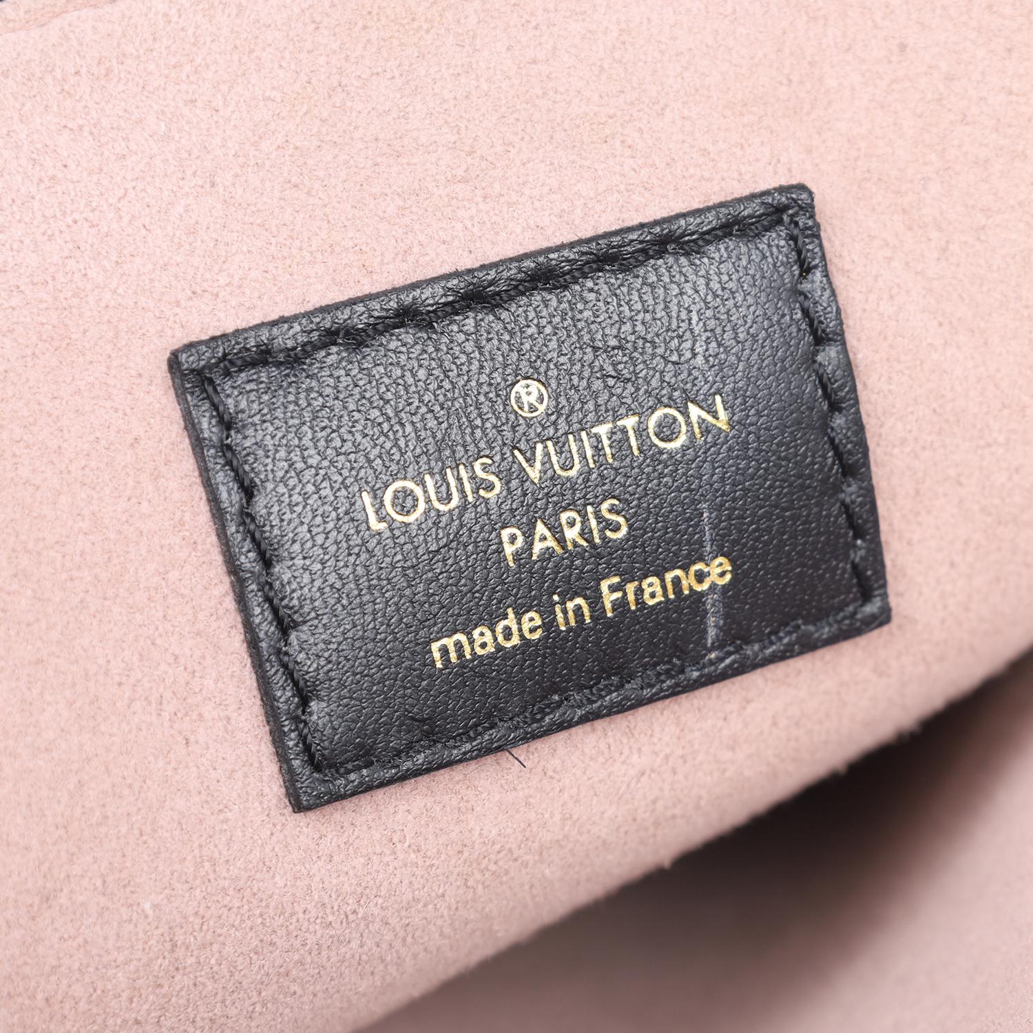 Louis Vuitton Cuir d'agneau Monogramme embossé Coussin PM Noir 9
