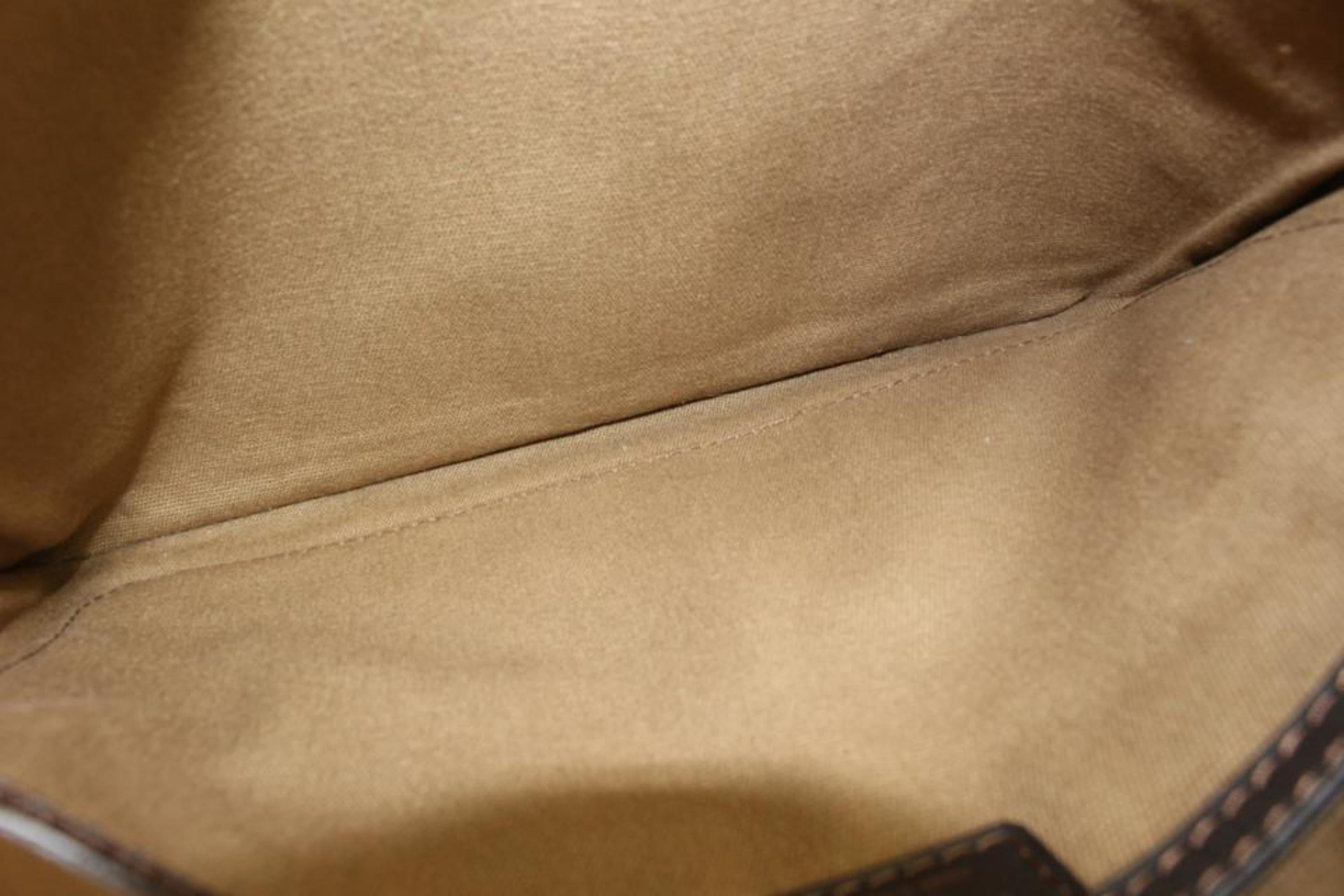 Noir Louis Vuitton - Grand sac à bandoulière en cuir de l'Utah marron foncé s214lv83 en vente