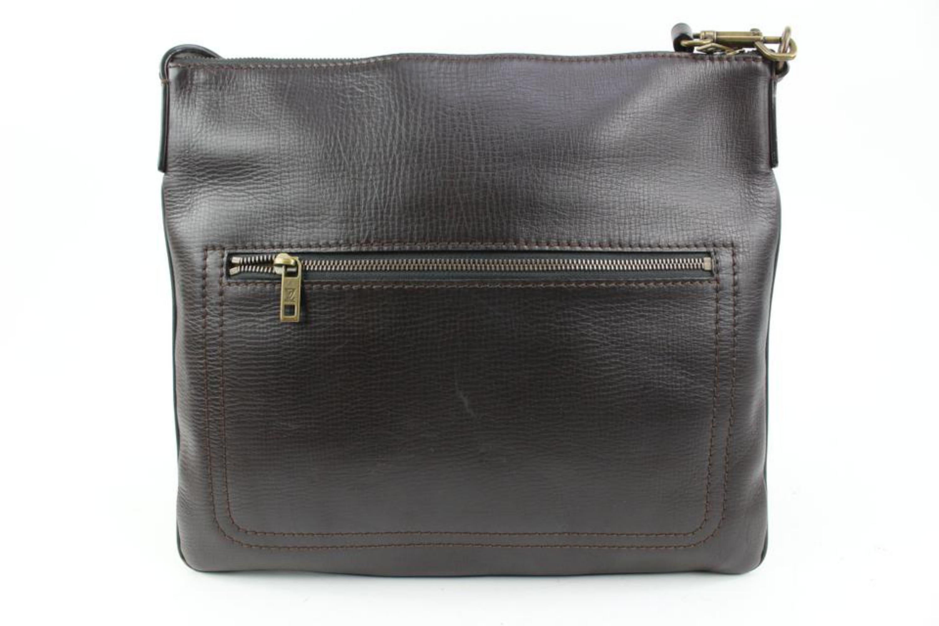 Louis Vuitton Large Dark Brown Utah Leather Sac Plat Messenger Bag s214lv83 For Sale 1